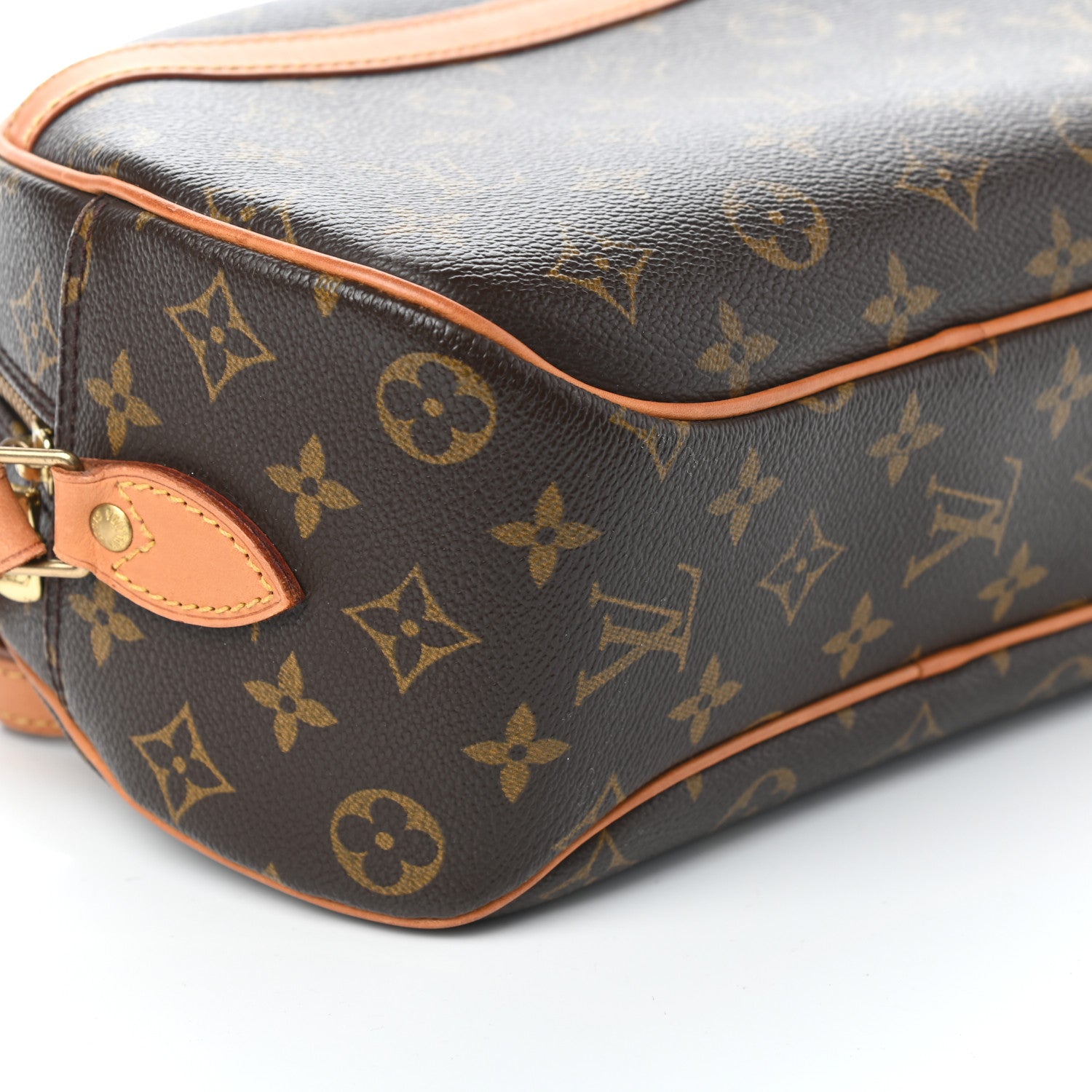 Louis Vuitton Monogram Blois 8 of 9