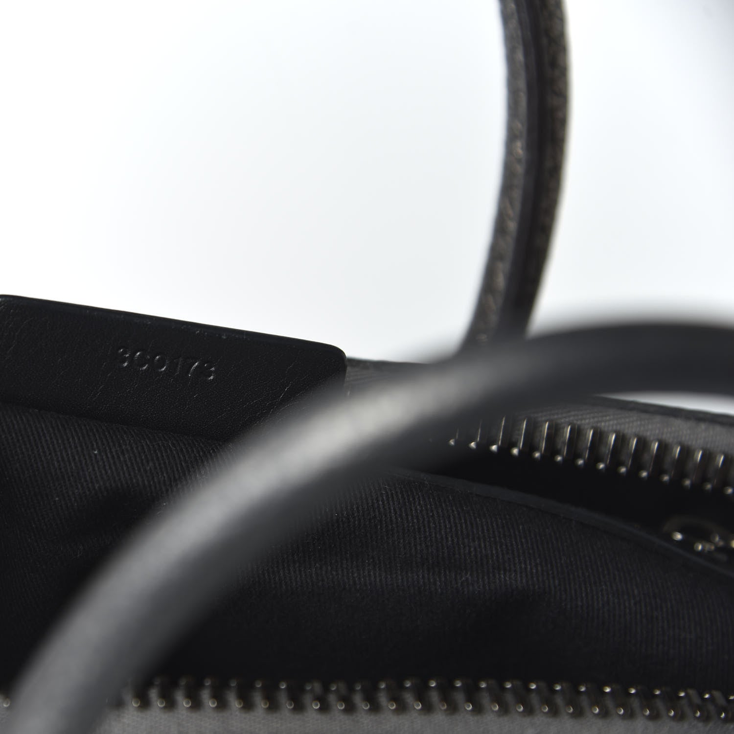 Givenchy Metallic Sugar Goatskin Medium Antigona Gunmetal 10 of 11