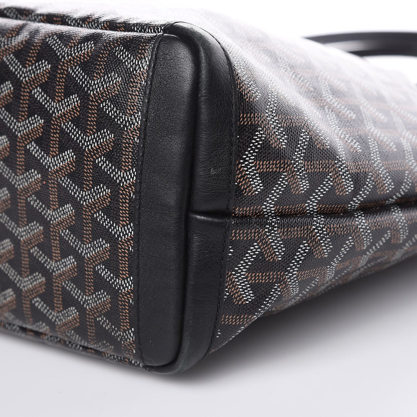 Goyardine Artois PM Black