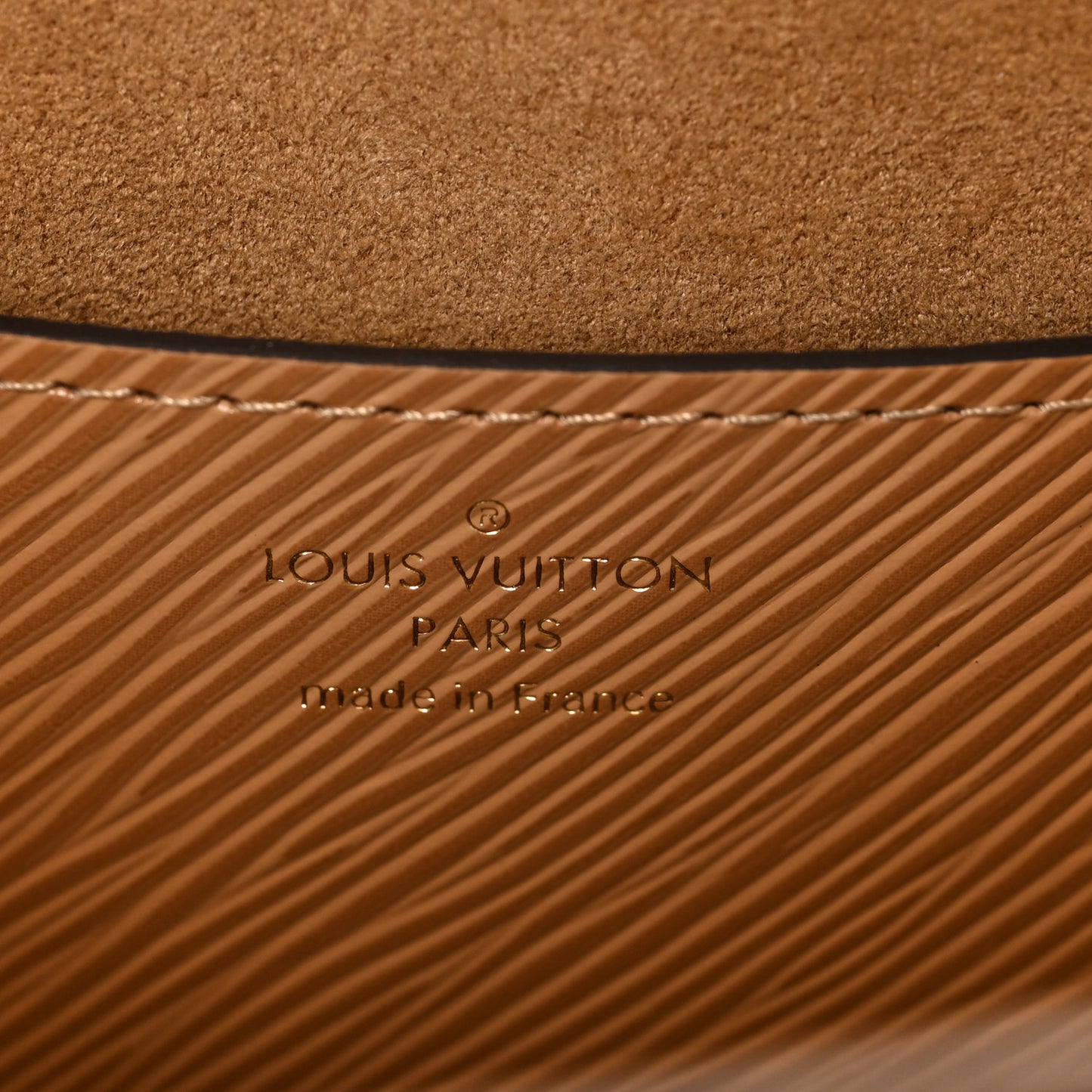 Epi Twist Shoulder Bag MM Camel