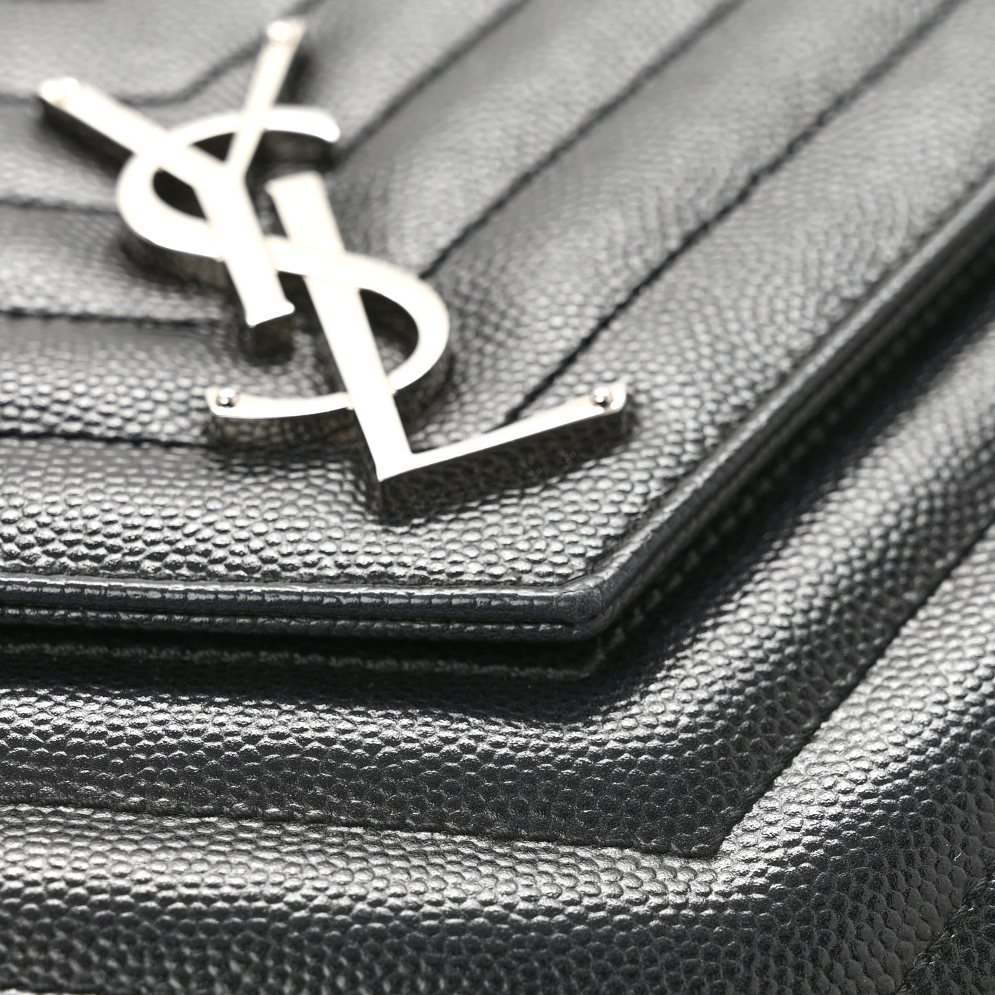 Grain De Poudre Matelasse Chevron Monogram Chain Wallet Black