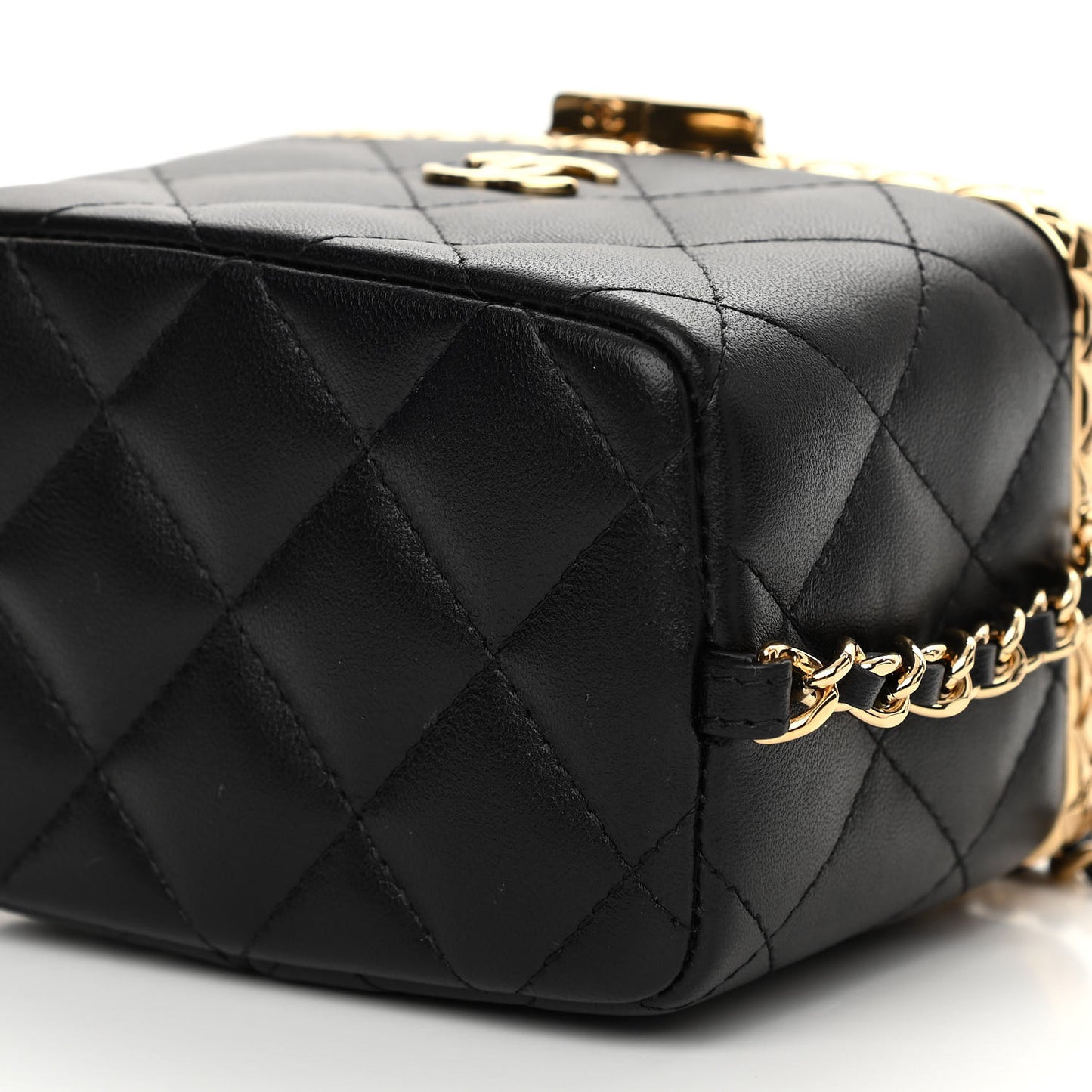 Metal Lambskin Quilted Small Vanity With Chain Black