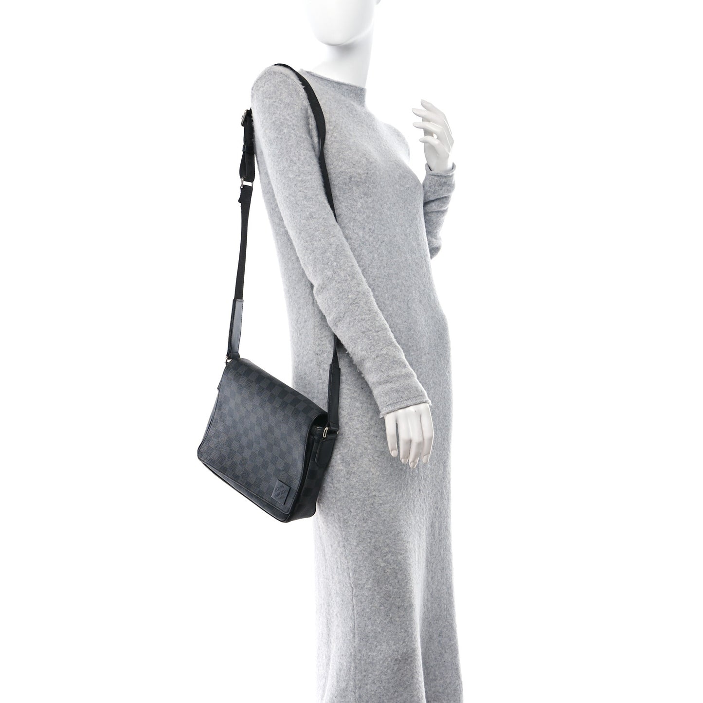 LOUIS VUITTON Damier Graphite District PM NM