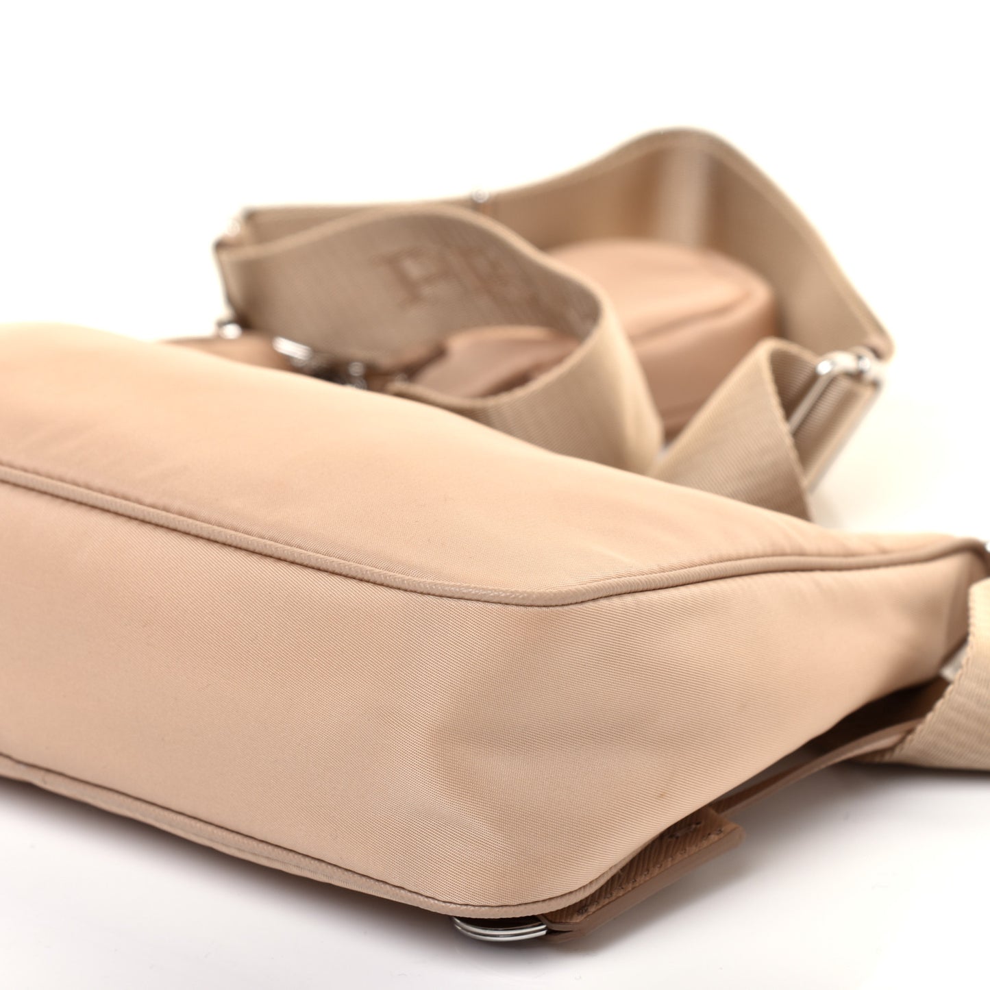 Nylon Re-Edition 2005 Shoulder Bag Cammeo