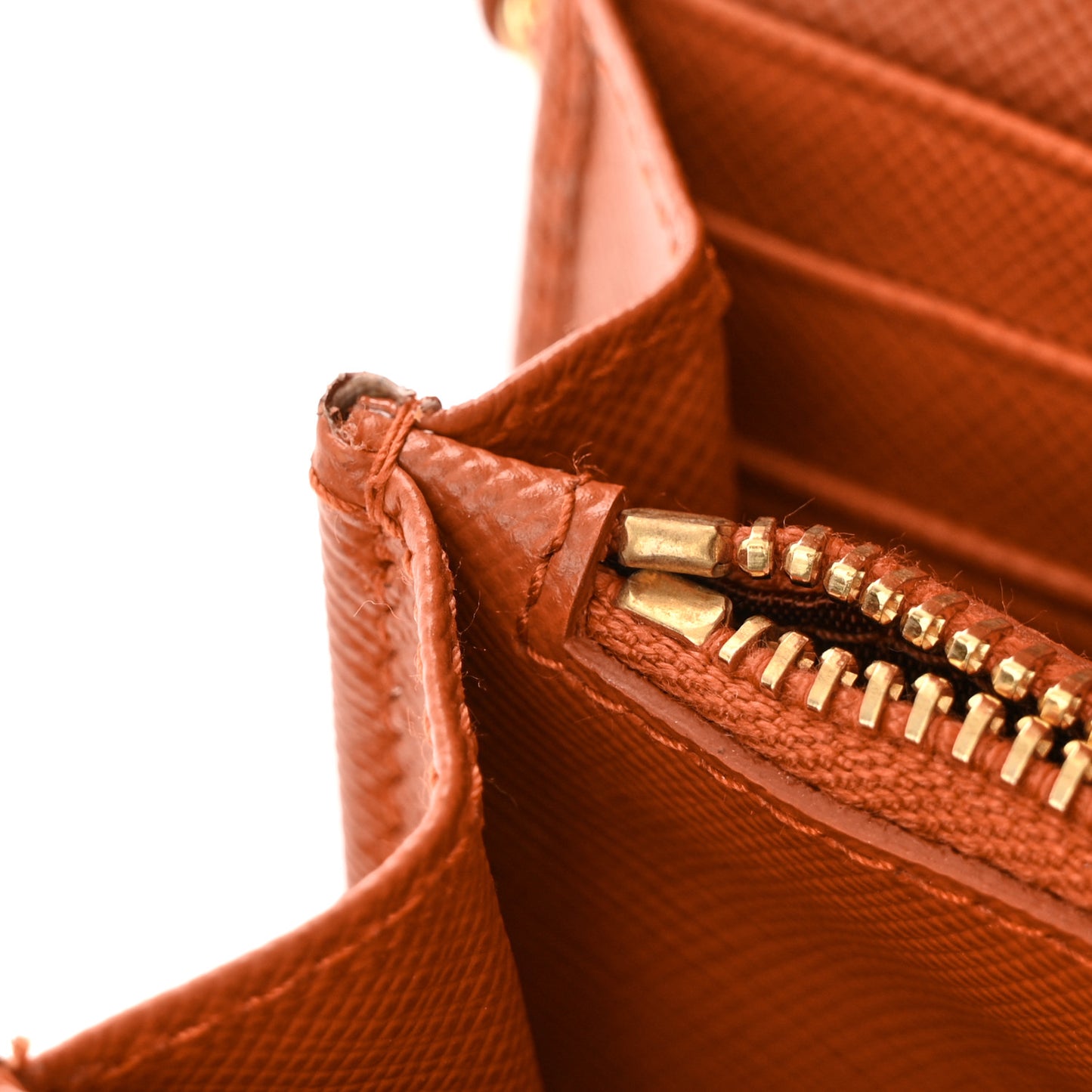 Saffiano Metal Oro Chain Wallet Papaya