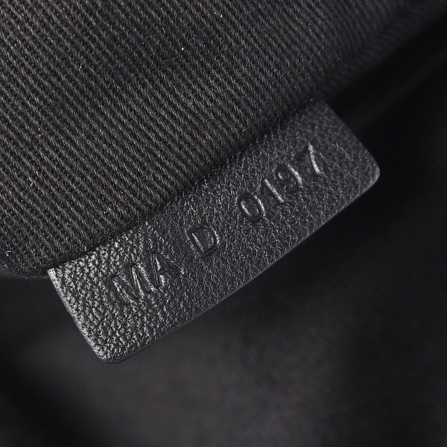 Nylon Calfskin Nightingale Holdall Logo Strap Black