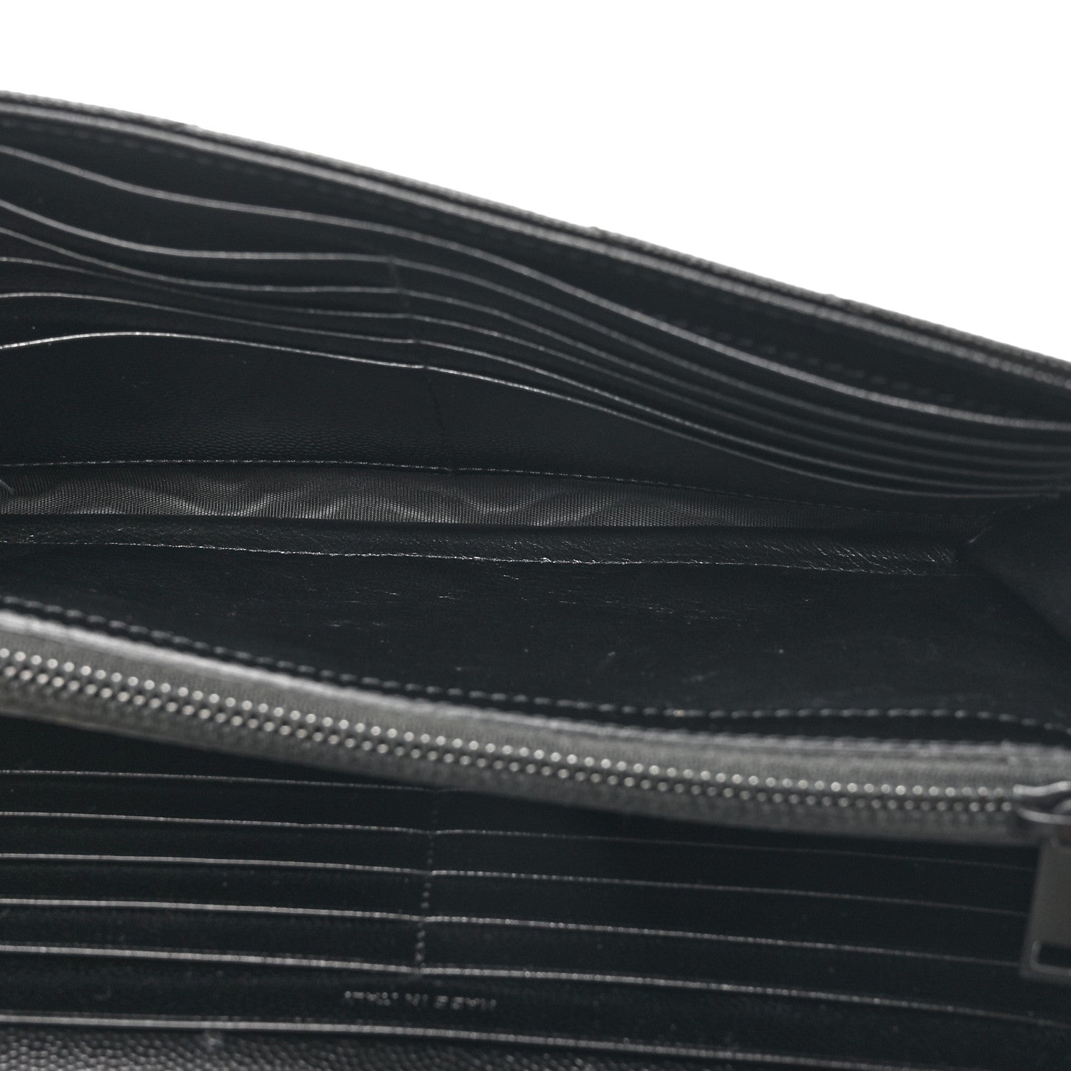 Saint Laurent Grain De Poudre Matelasse Chevron Monogram Monochrome Chain Wallet Black 5 of 15