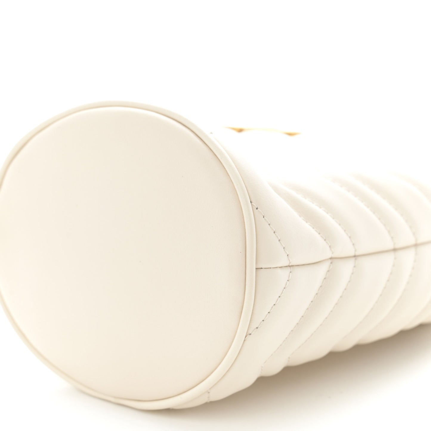 Calfskin Matelasse Mini GG Marmont 2.0 Bucket Bag White