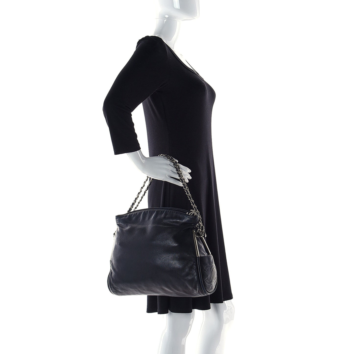 Lambskin Medium Ultimate Soft Tote Black