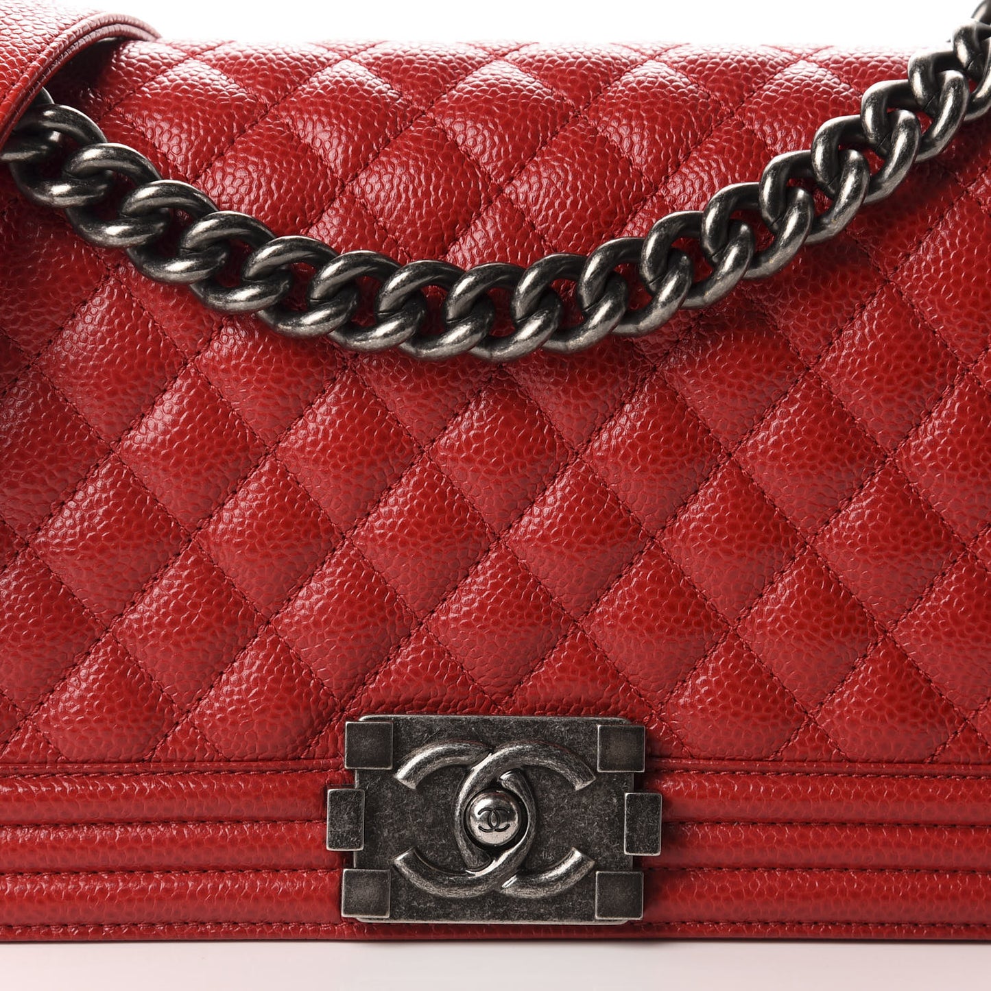 Caviar Quilted Medium Boy Flap Red