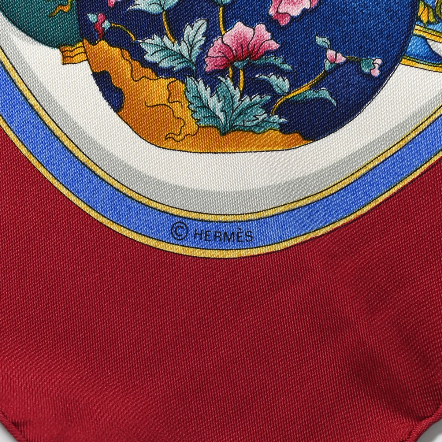 Silk Qu Importe Le Flacon Scarf 90
