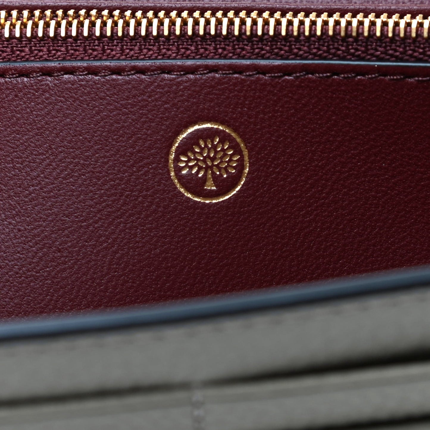 Small Classic Grain Continental Wallet Grey