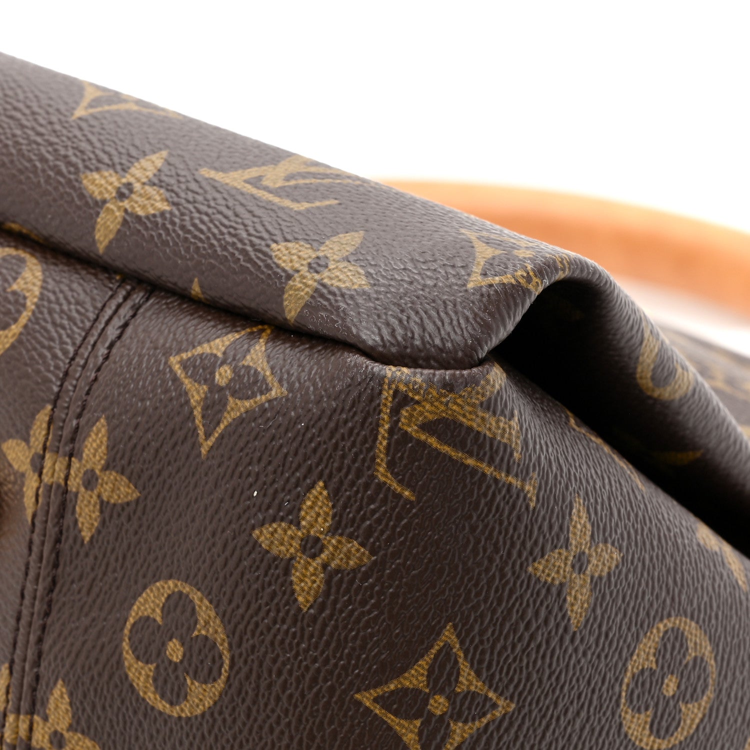 Louis Vuitton Monogram Artsy MM 9 of 13