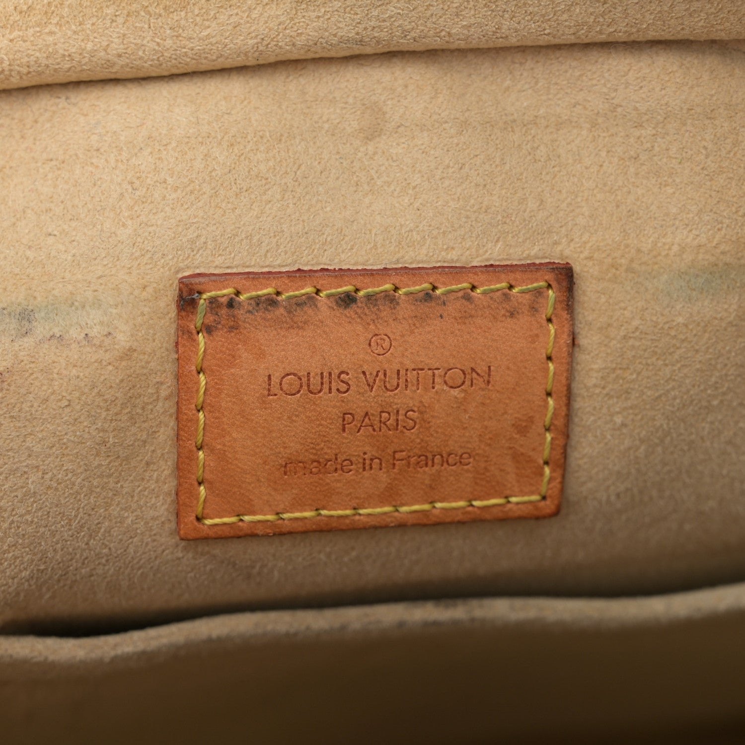 Louis Vuitton Monogram Hudson GM 6 of 15