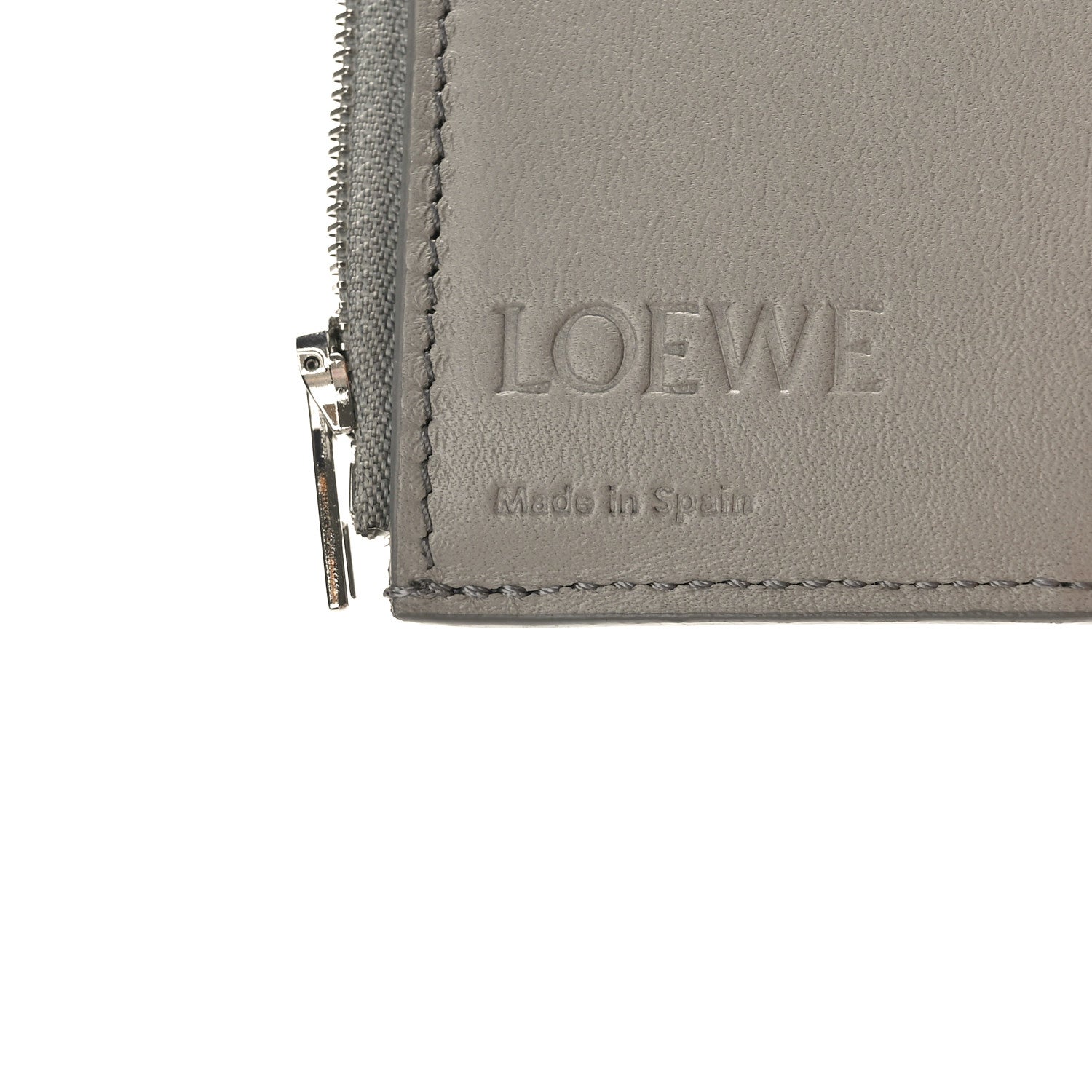Loewe Pebble Grain Calfskin Anagram Small Vertical Wallet Grey 6 of 7