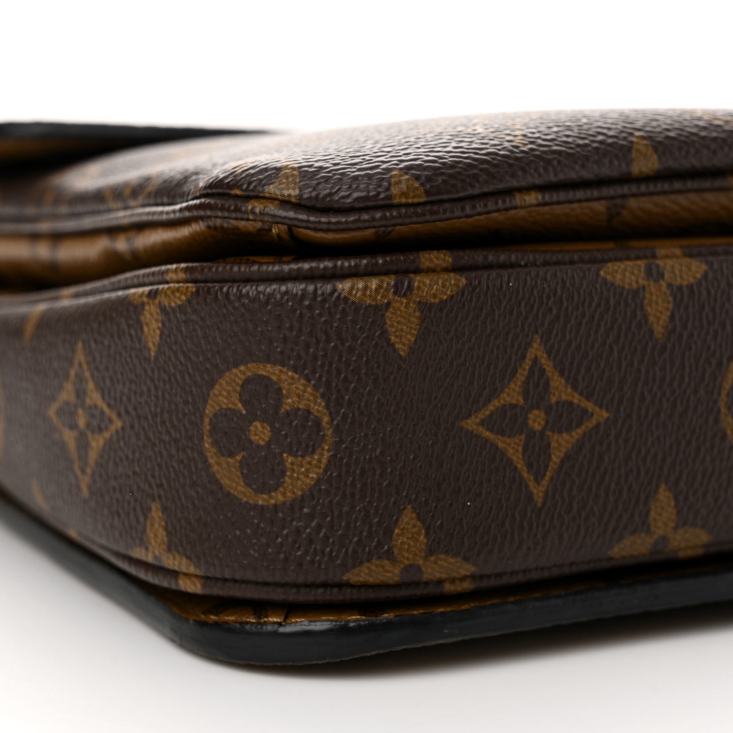 Reverse Monogram Pochette Metis