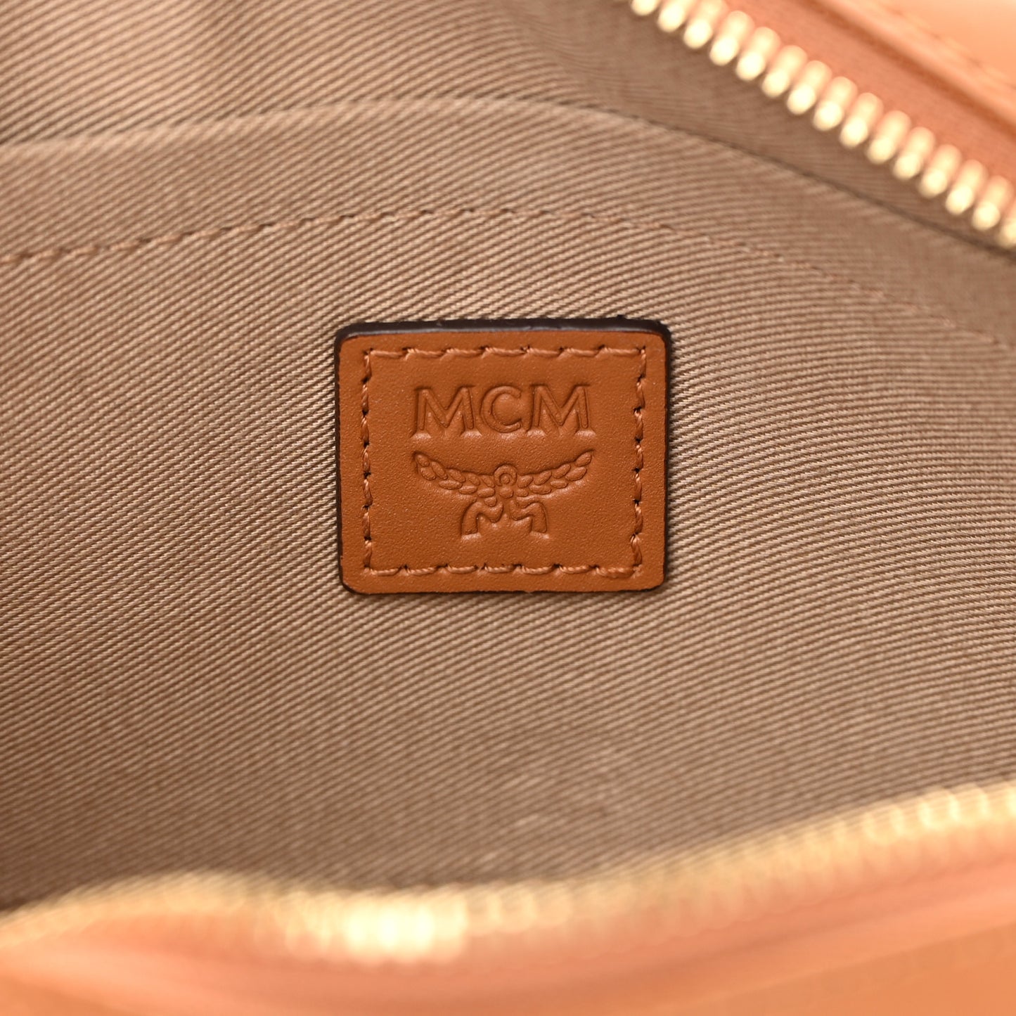 Visetos Small Aren Multifunction Crossbody Pouch Cognac