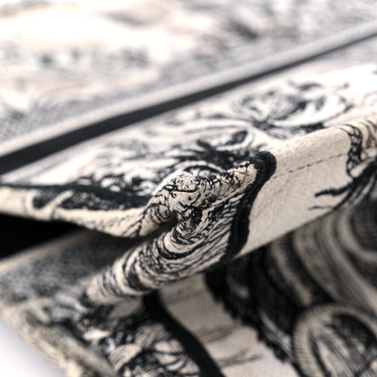 Christian Dior Canvas Embroidered Toile De Jouy Book Tote White Black 10 of 15