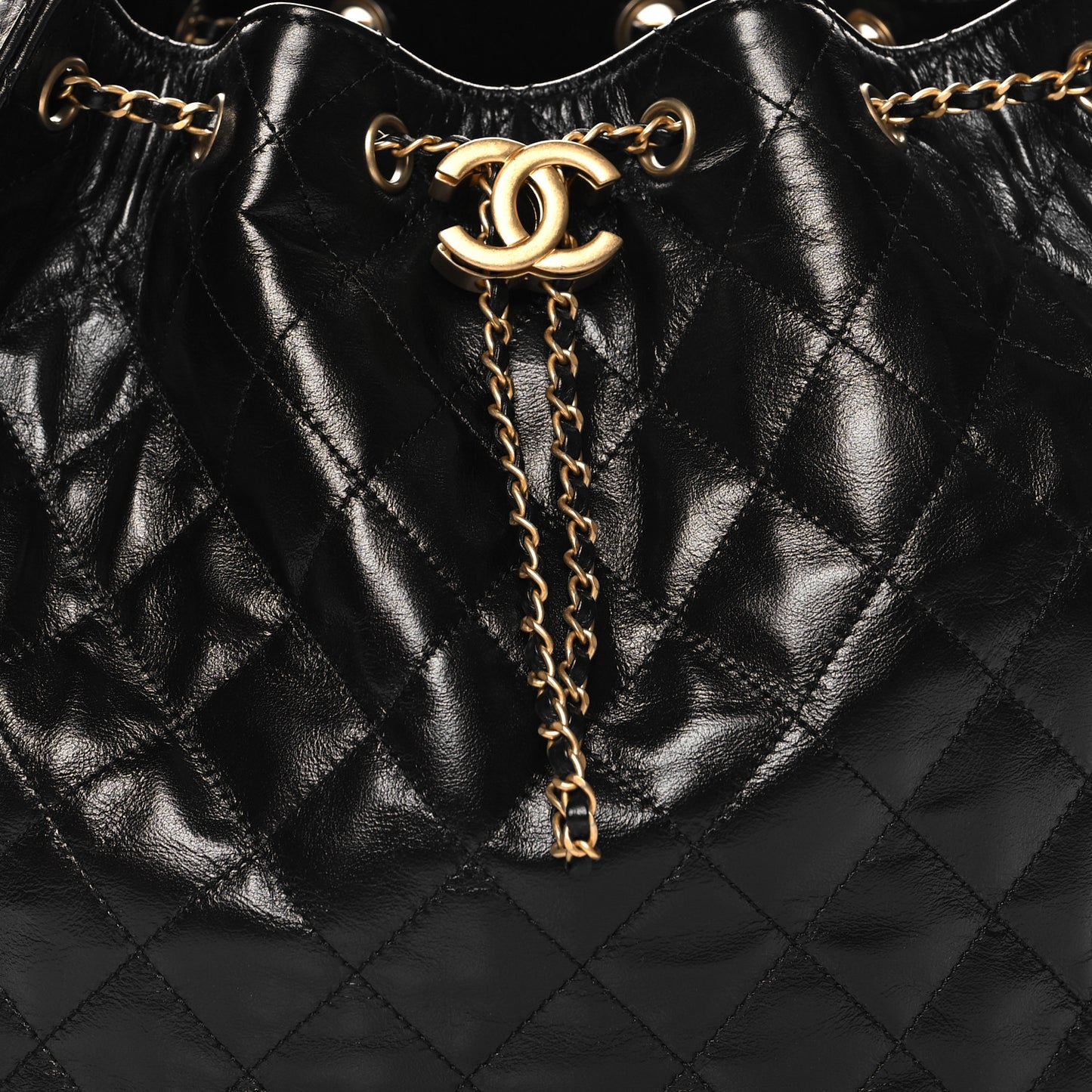 Shiny Crumpled Calfskin Quilted Medium Chanel 25 Handbag Black