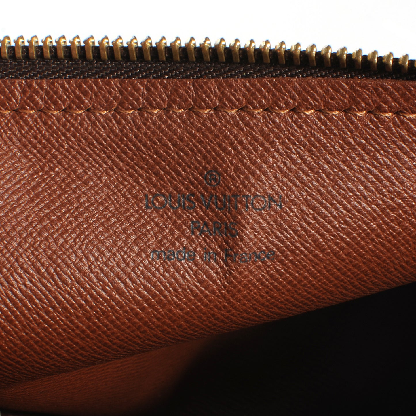Monogram Papillon 26