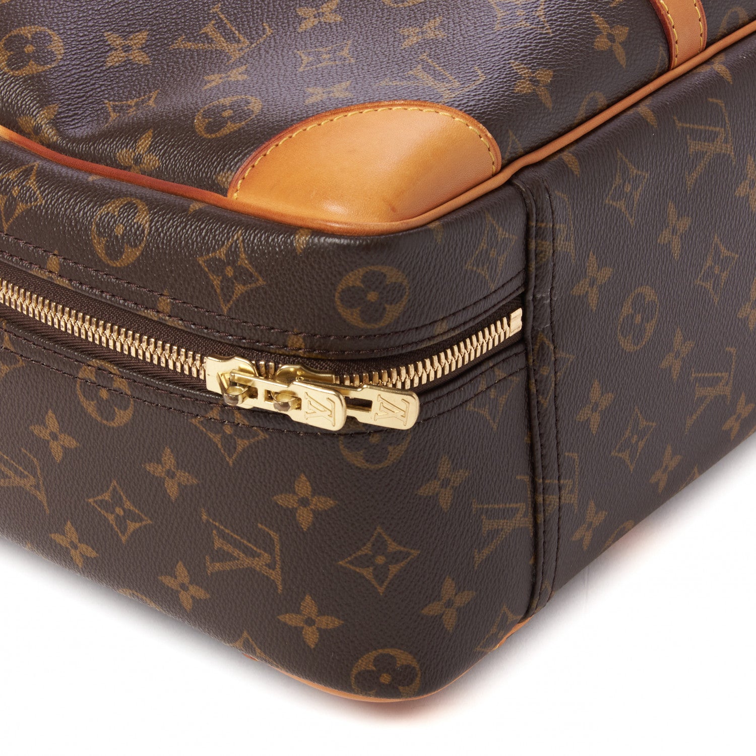 Louis Vuitton Monogram Sirius 45 6 of 8