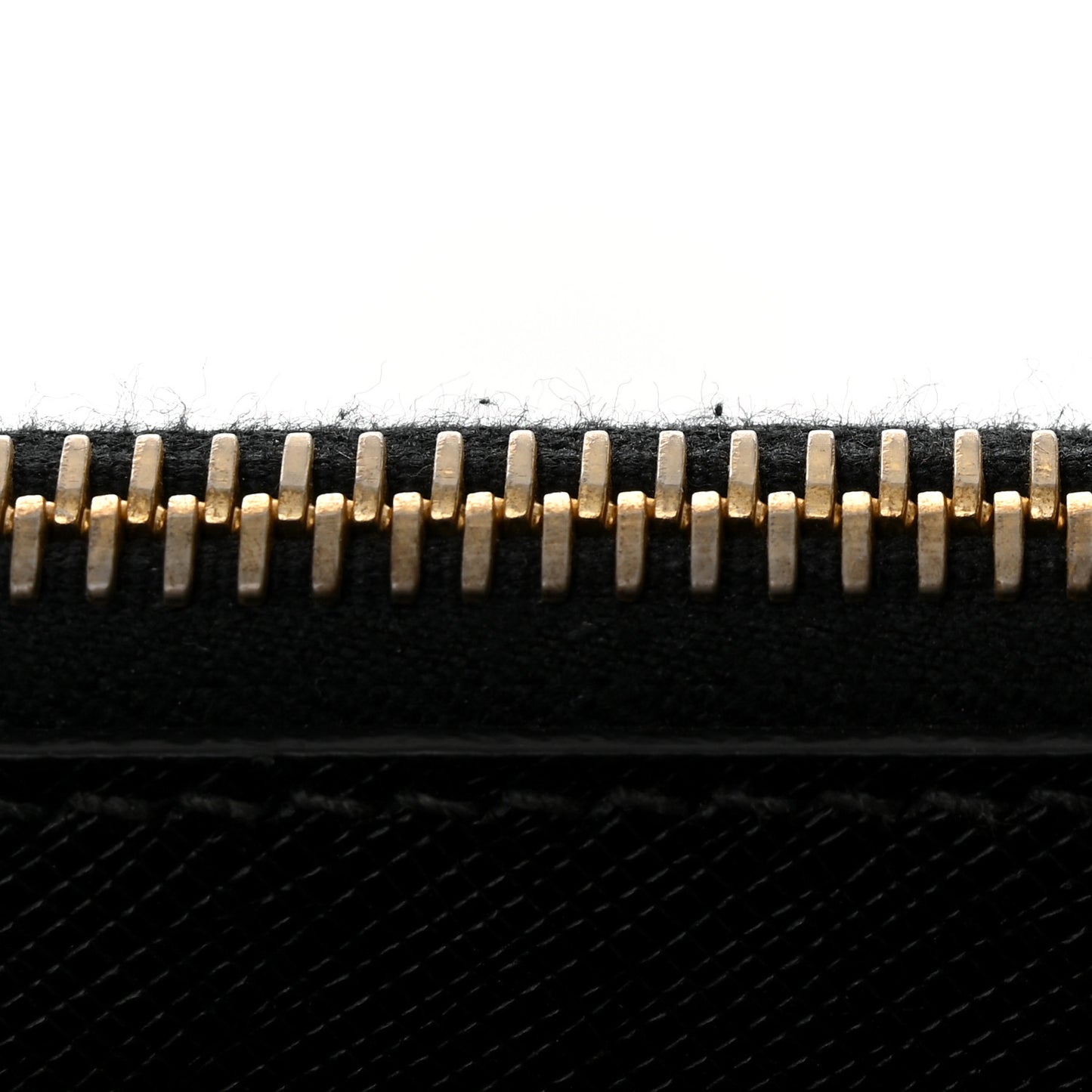 Saffiano Medium Galleria Double Zip Tote Black