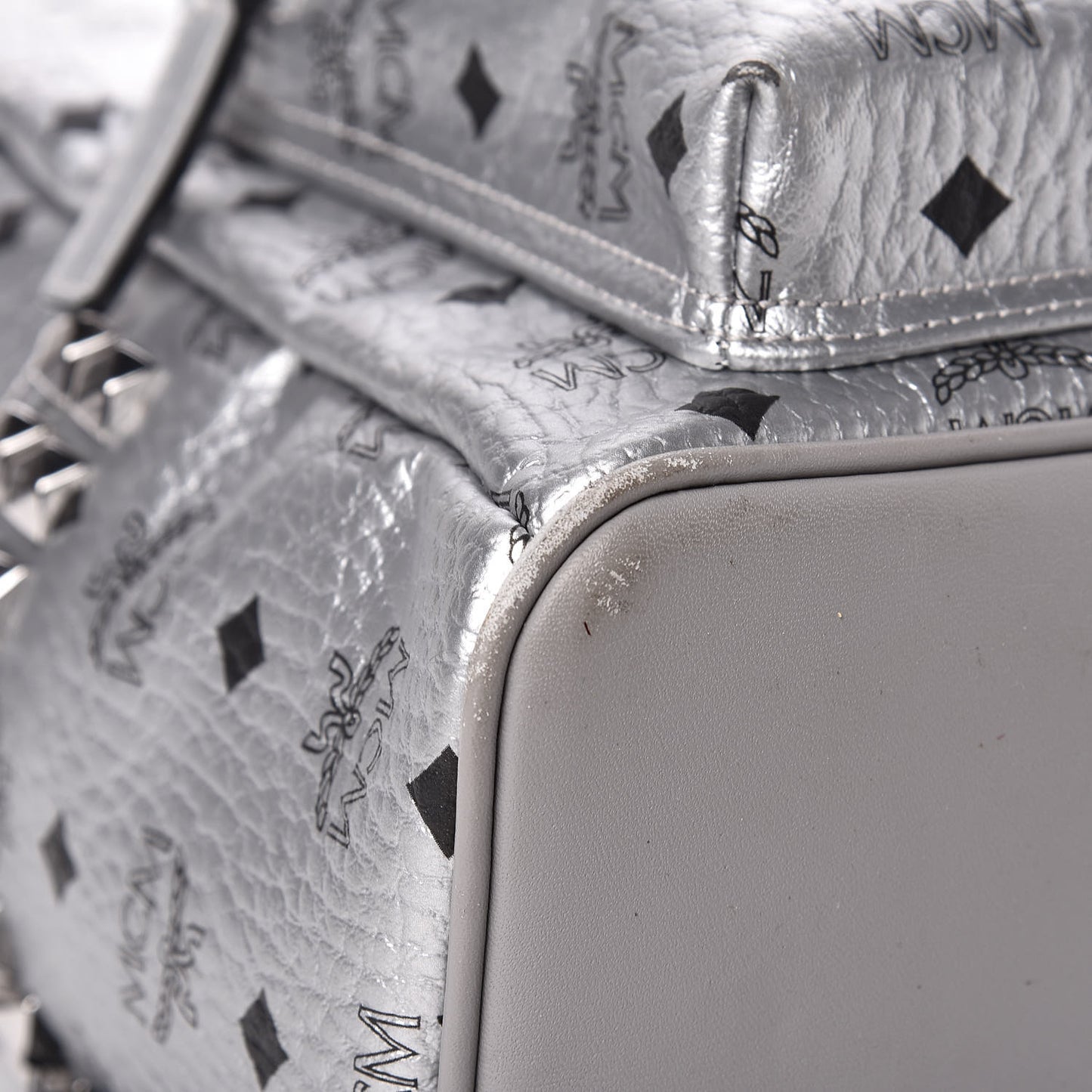 Metallic Visetos Medium Side Stud Stark Backpack Berlin Silver