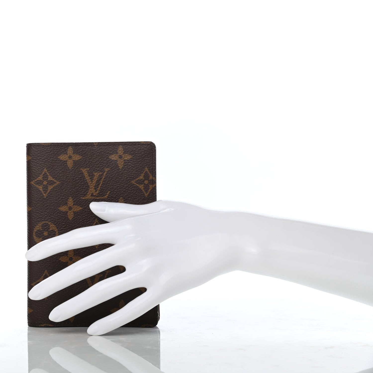 Louis Vuitton Monogram Small Ring Agenda 2 of 7