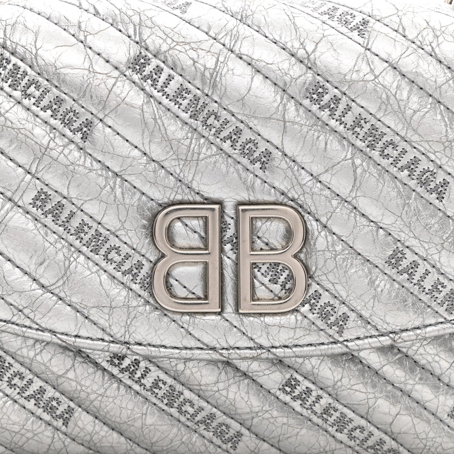 Metallic Arena Calfskin Logo Matelasse BB Chain Wallet Argent