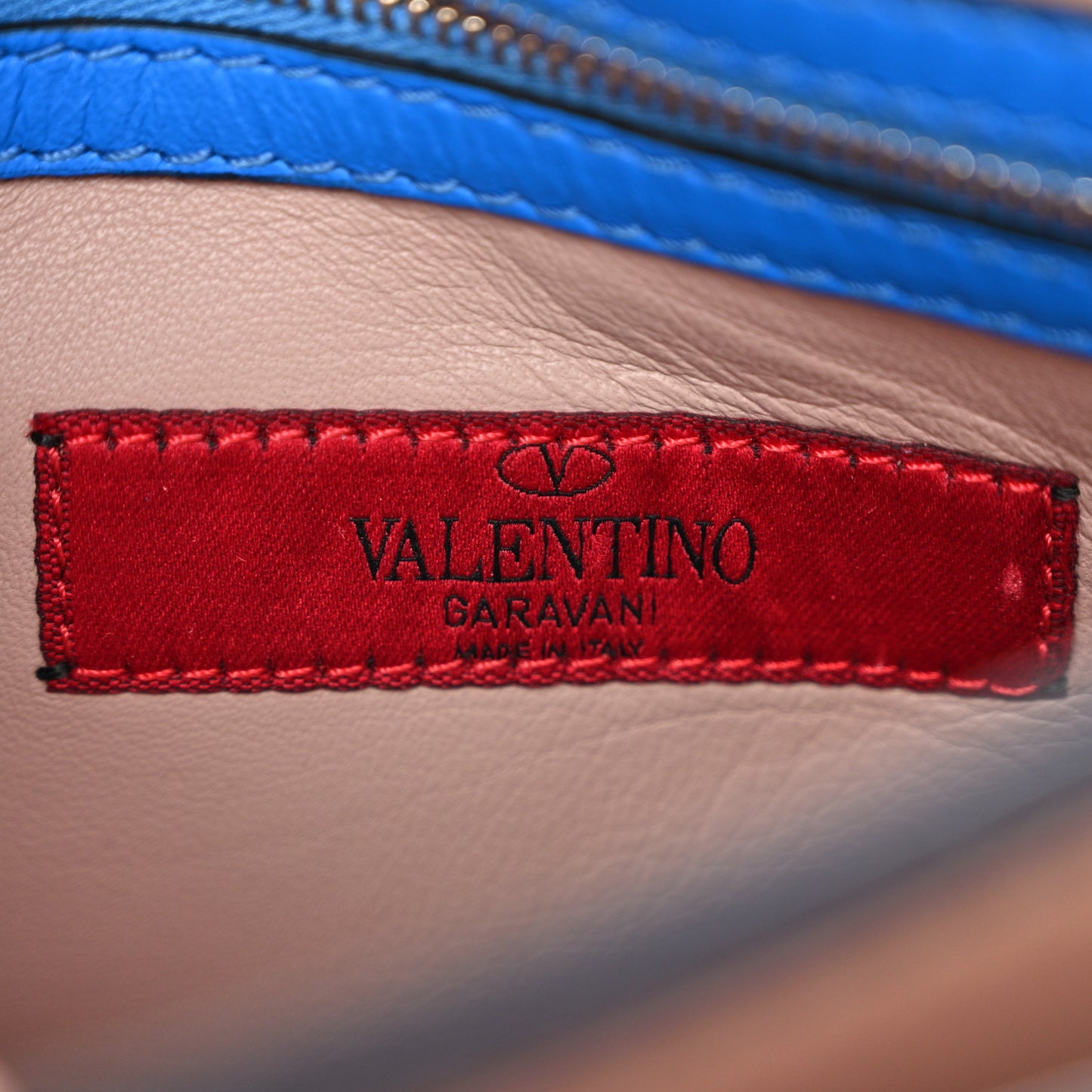 Nappa Rockstud Wristlet Clutch Blue Fluo