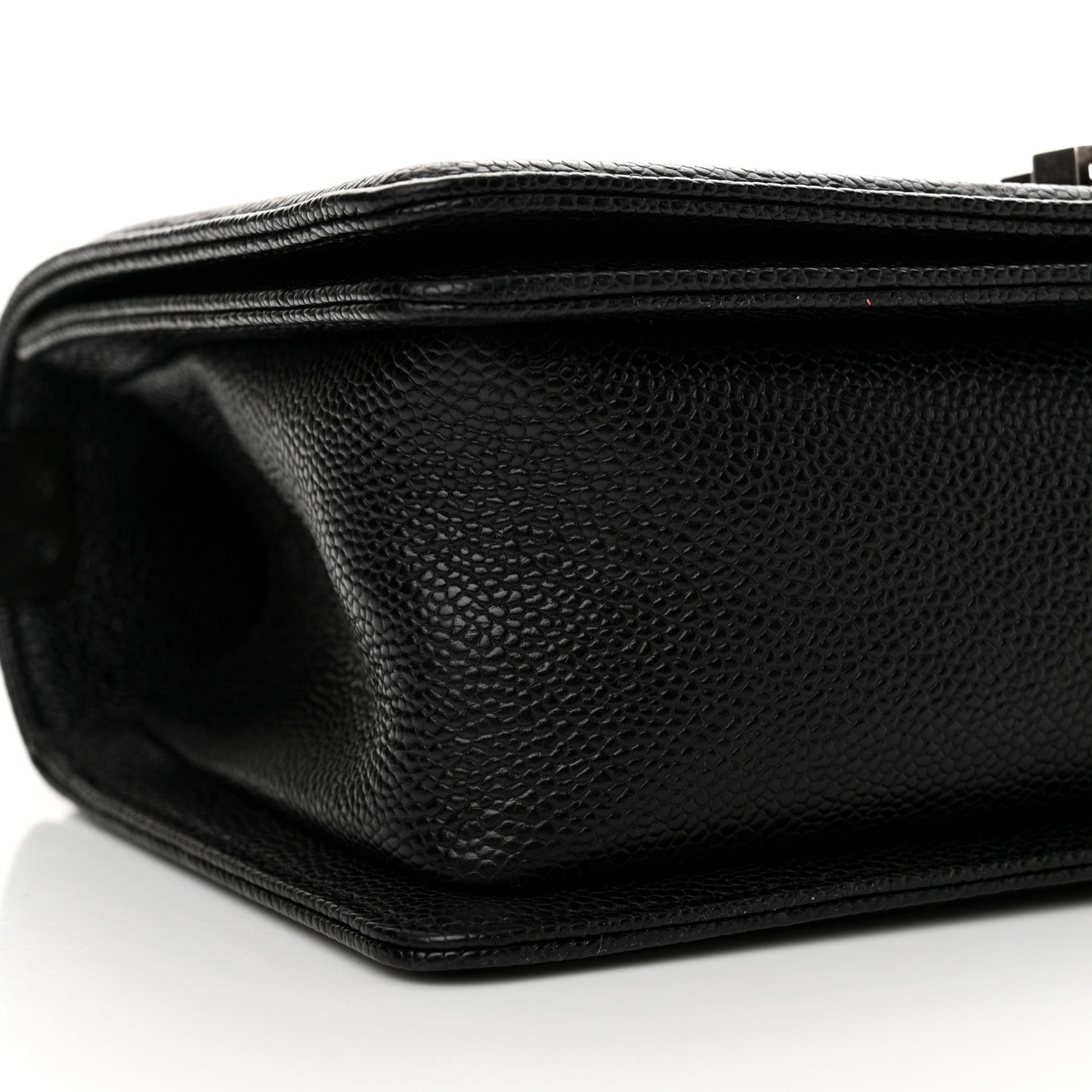 Caviar Quilted Medium Boy Flap Black