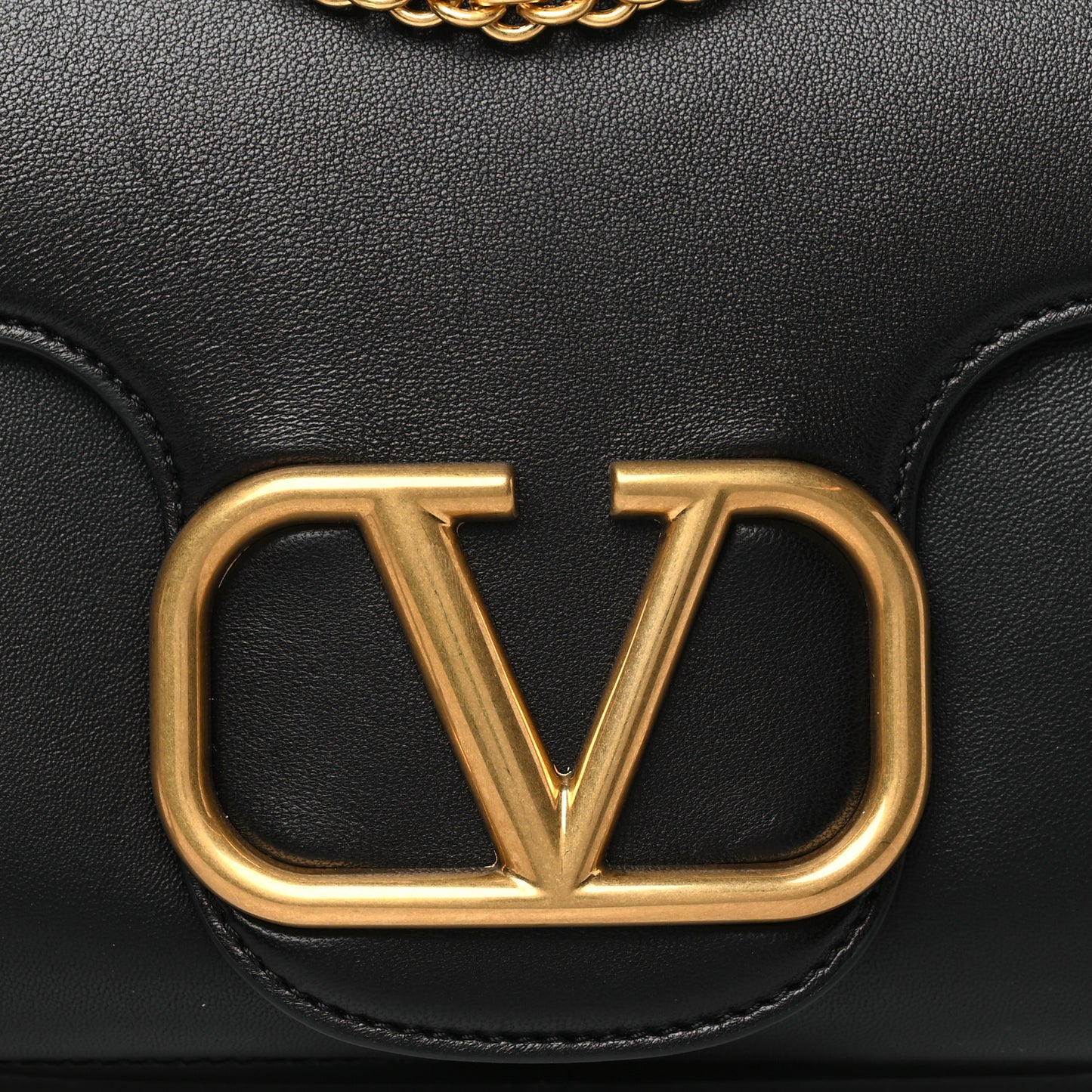 Nappa Stud Sign Shoulder Bag Black