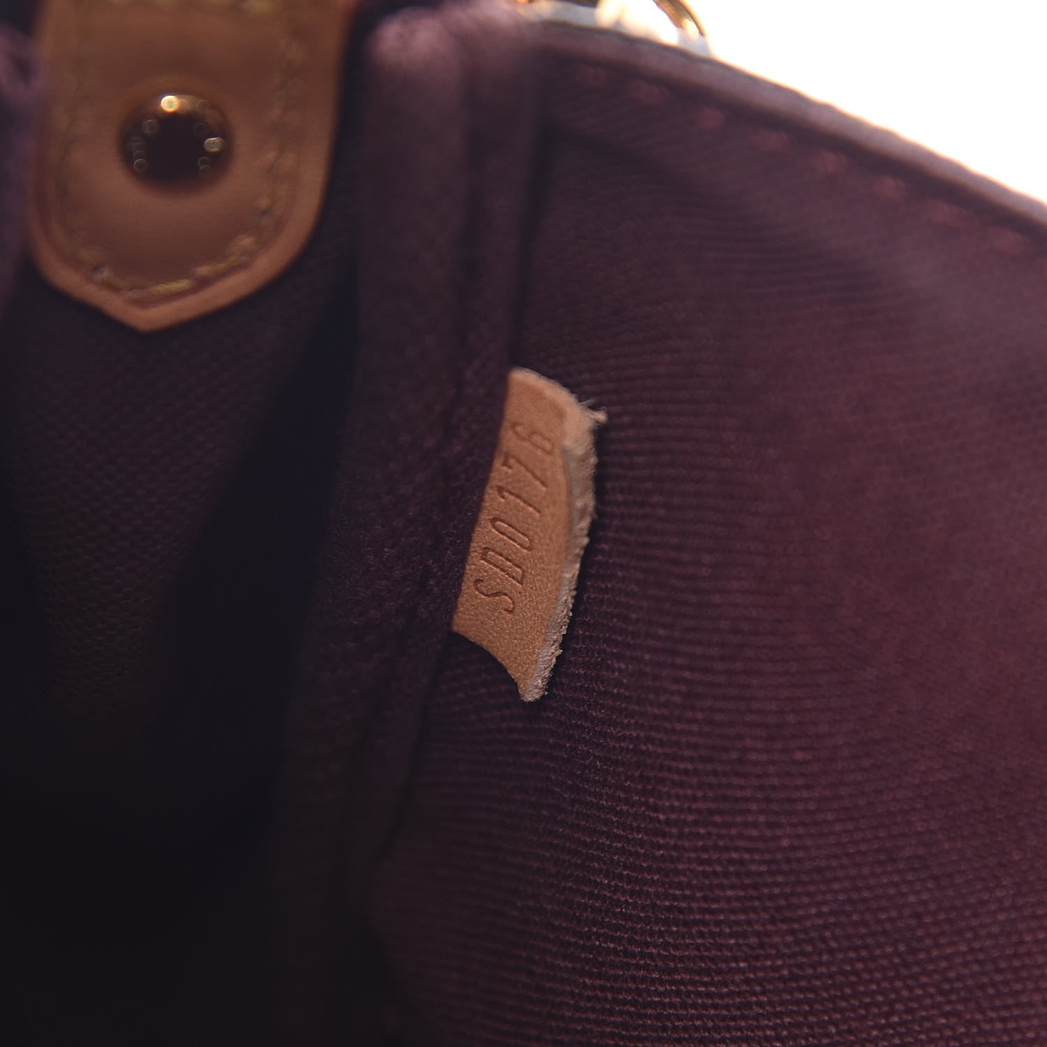 Louis Vuitton Monogram Favorite MM 8 of 11