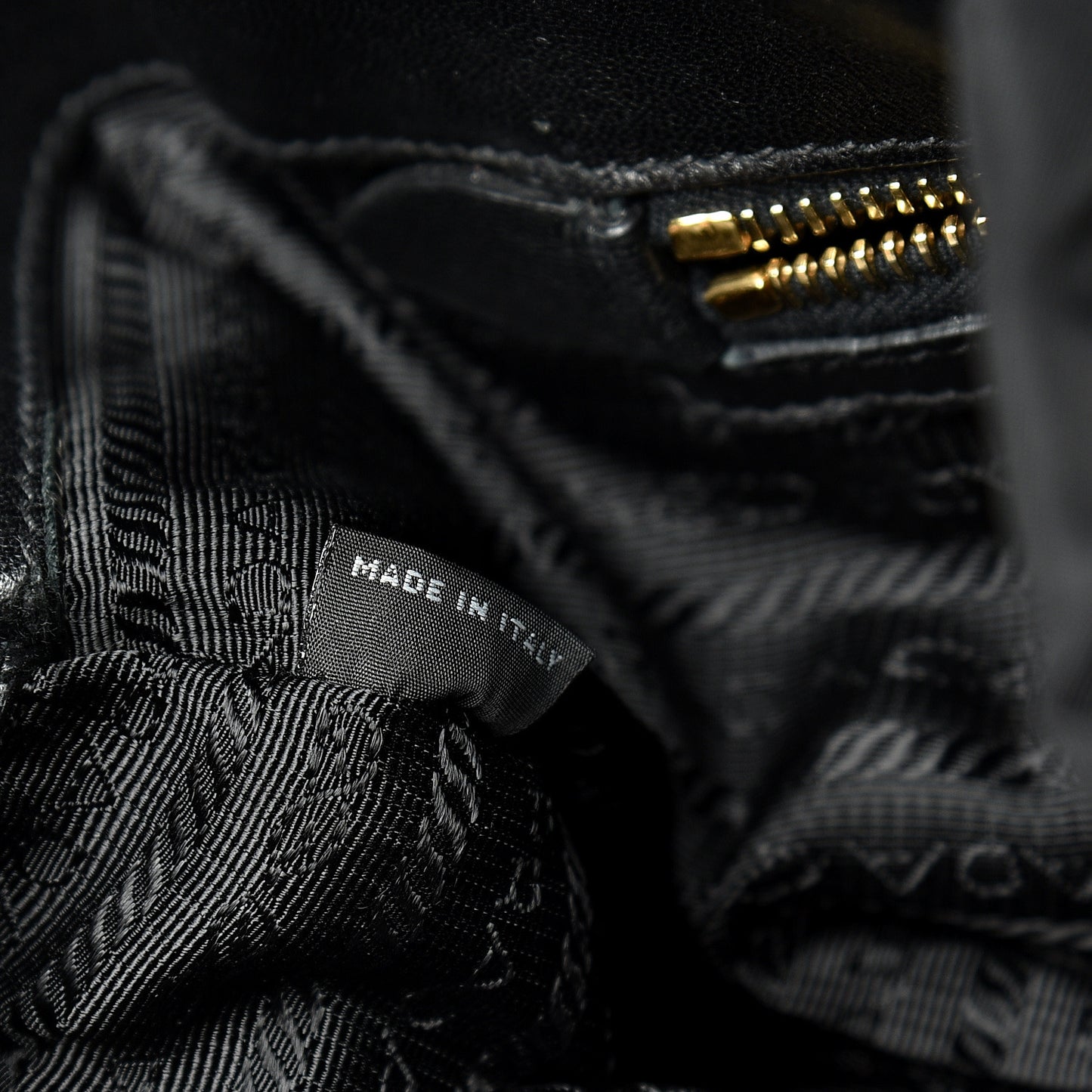 Tessuto Nylon Gaufre Tote Black