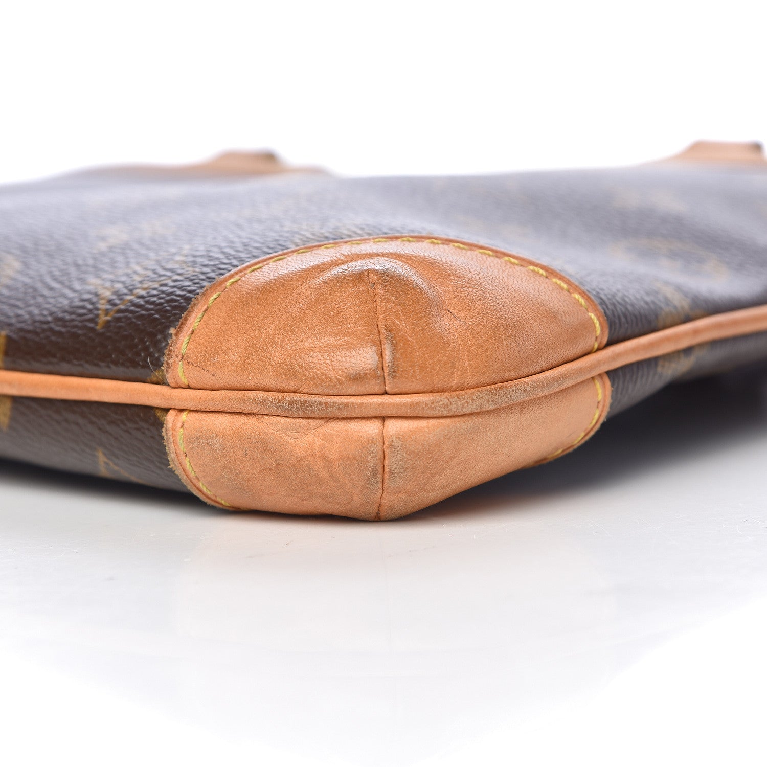 Louis Vuitton Monogram Sac Coussin GM 10 of 11