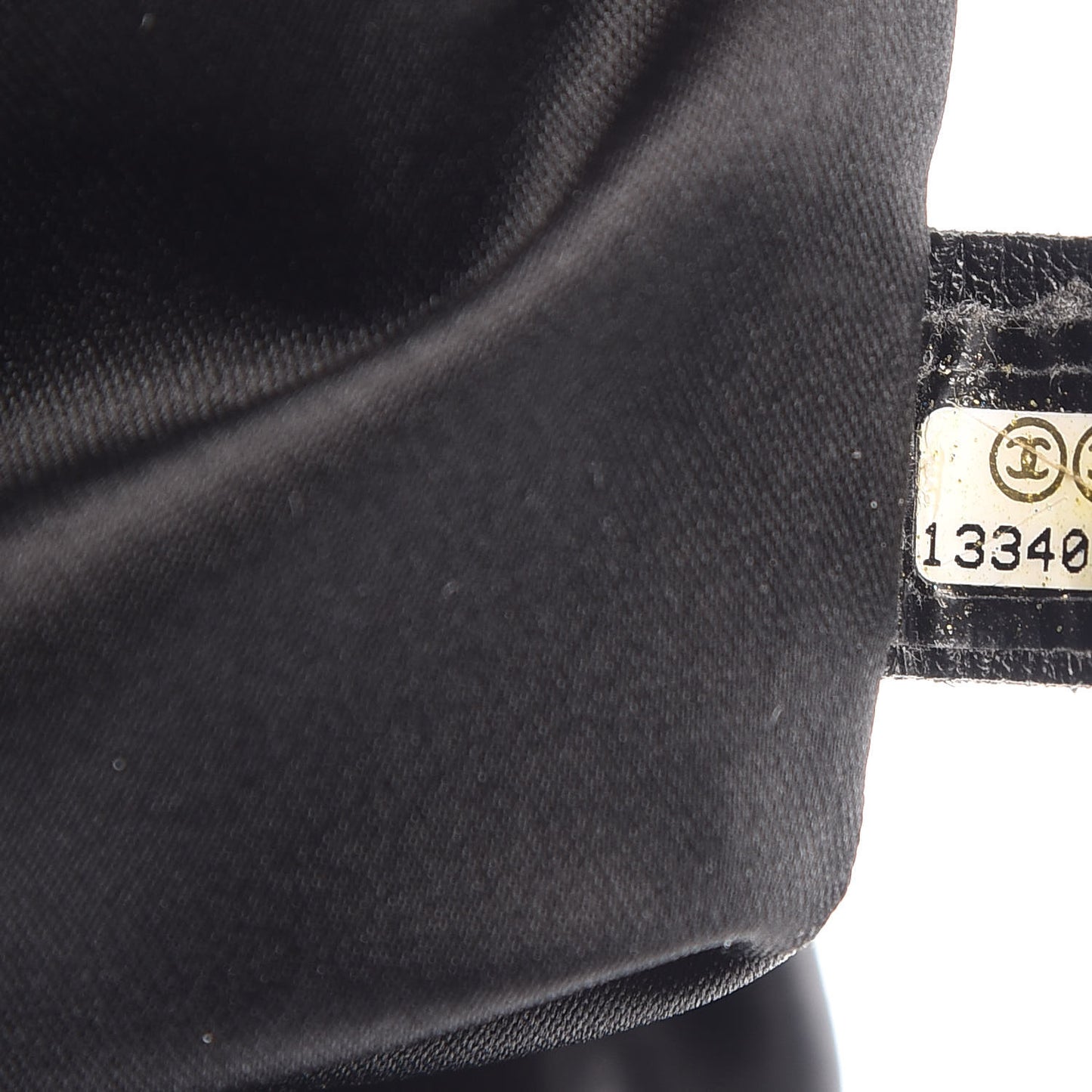 Glazed Calfskin Stitched XL On The Road Flap Black