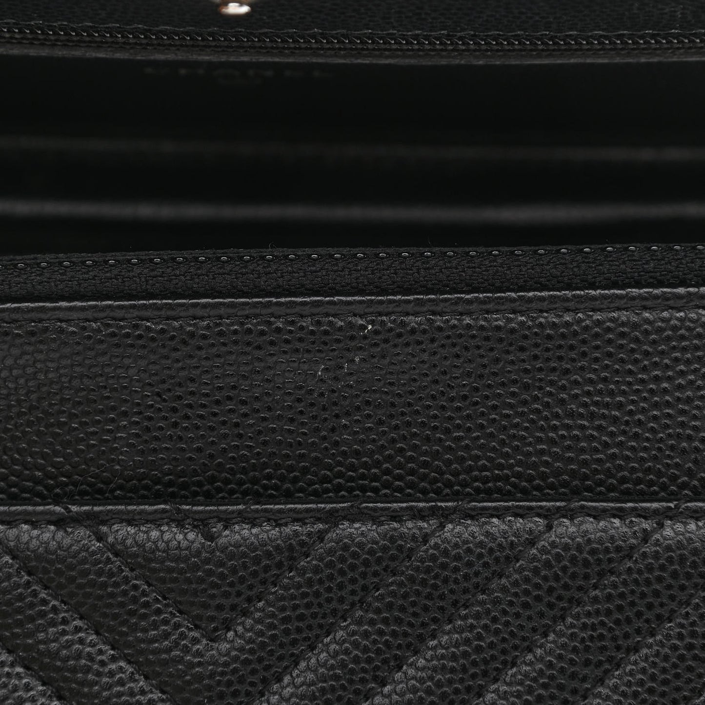 Caviar Chevron Quilted Wallet On Chain WOC Black