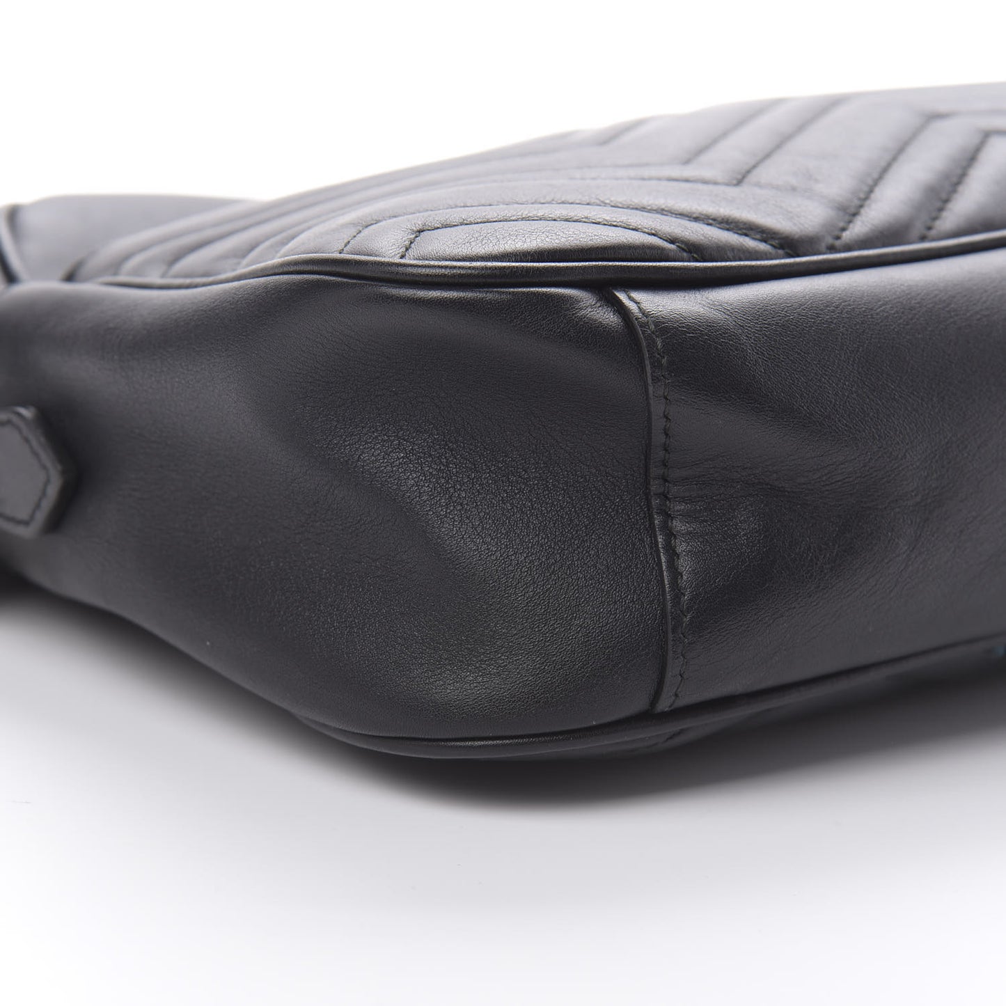 Calfskin Matelasse Medium GG Marmont Chain Shoulder Bag Black