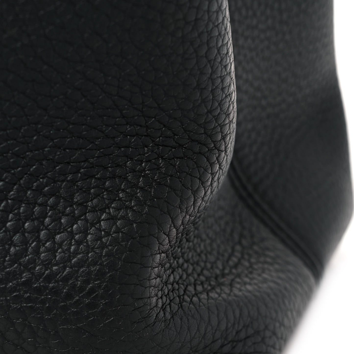 Taurillon Capucines GM Black