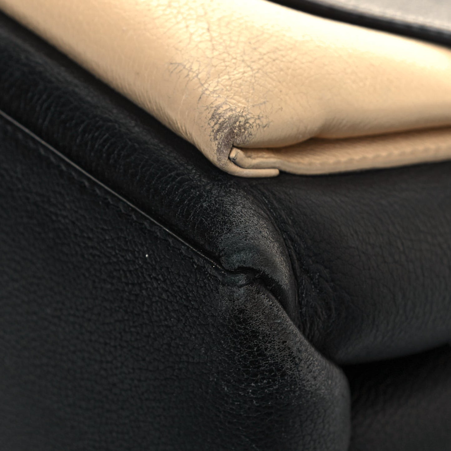Soft Calfskin My Lockme Top Handle Vanille Black