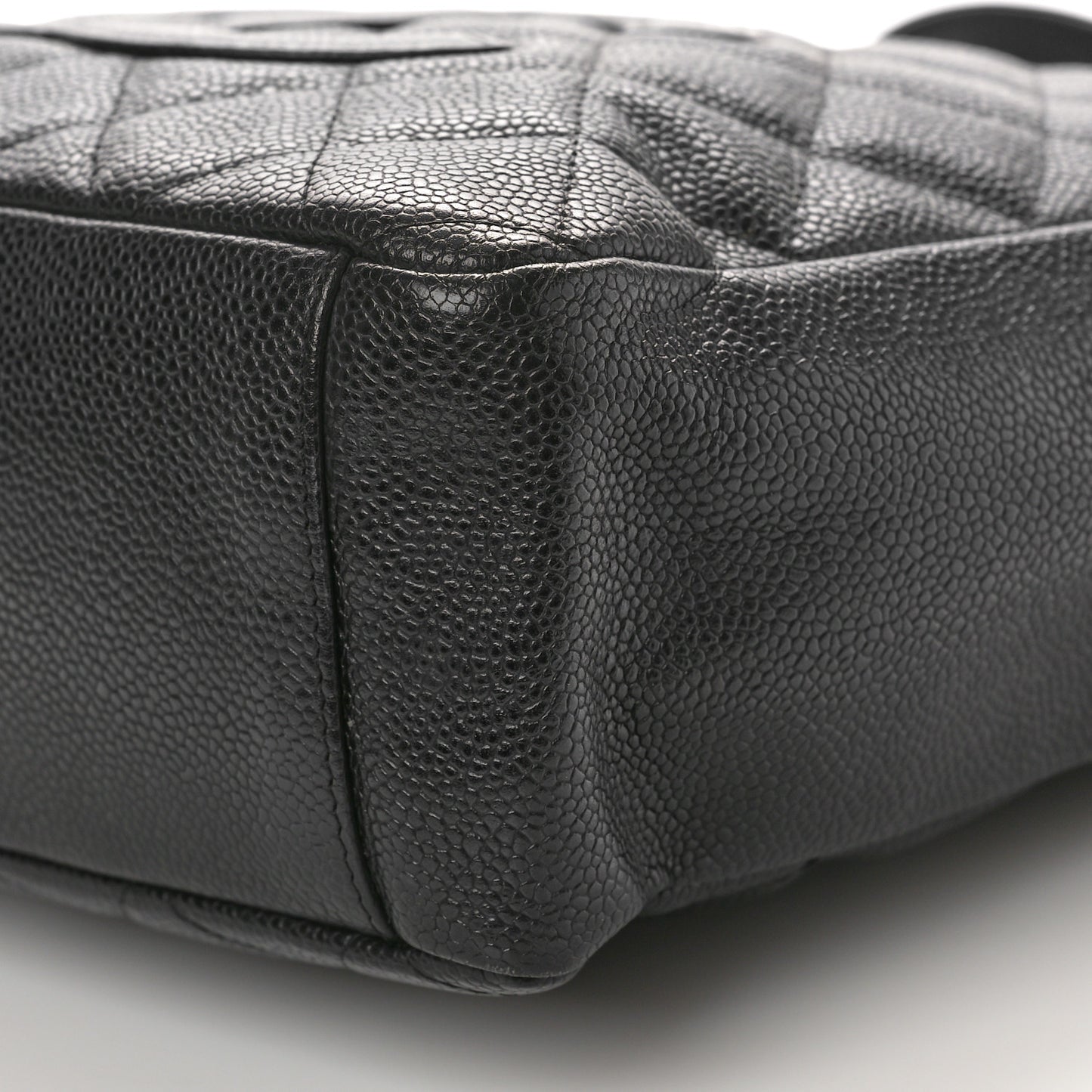 Caviar Quilted Petit Shopping Tote PST Black