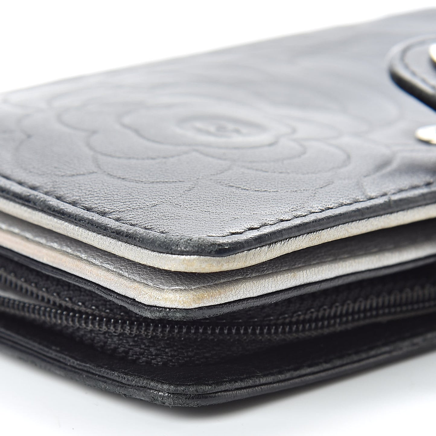 Lambskin Camellia Embossed Zipped Pocket Wallet Black