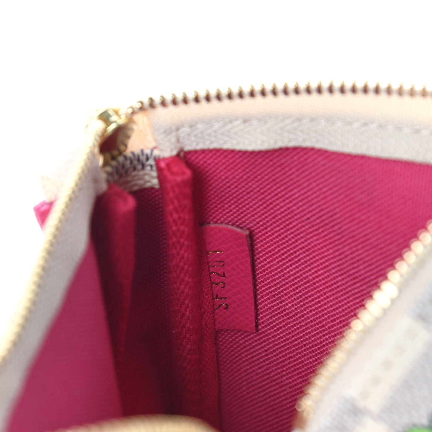 Damier Azur 2021 Christmas Animation Hollywood Mini Pochette Accessories Fuchsia