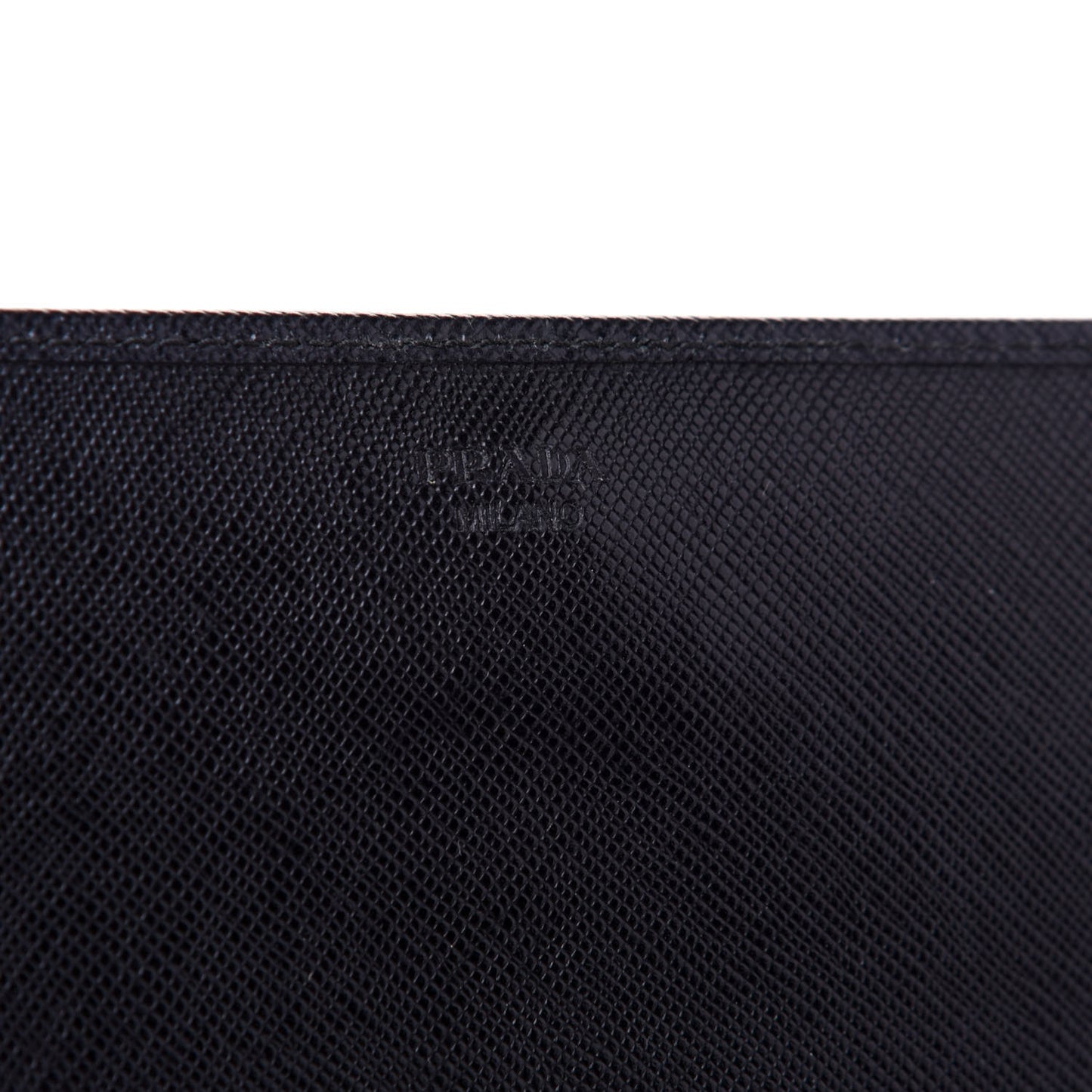 Saffiano Metal Oro Chain Wallet Black