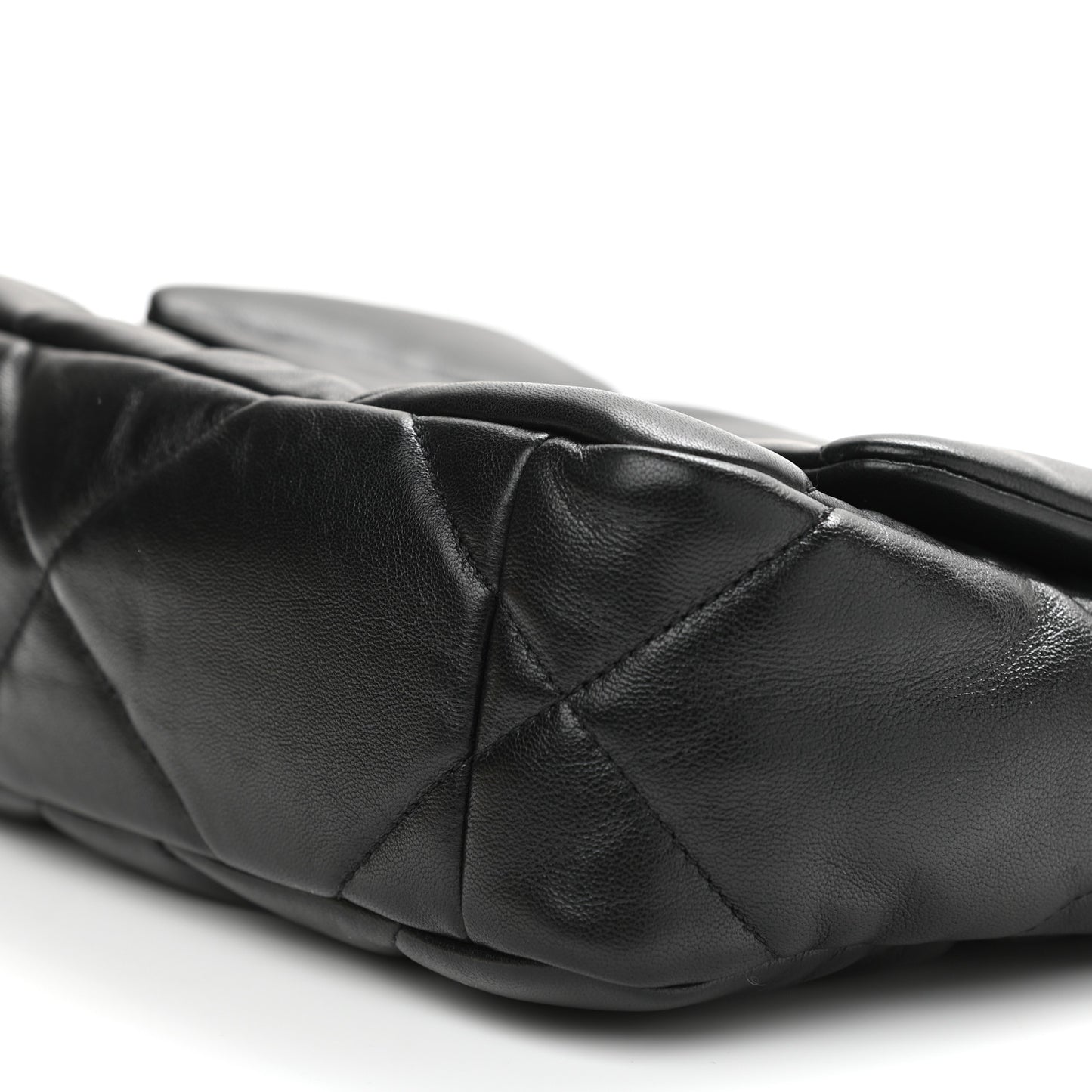 Lambskin Quilted Medium Chanel 19 Flap Black