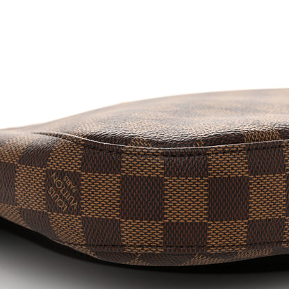Louis Vuitton Damier Ebene South Bank Besace 9 of 10