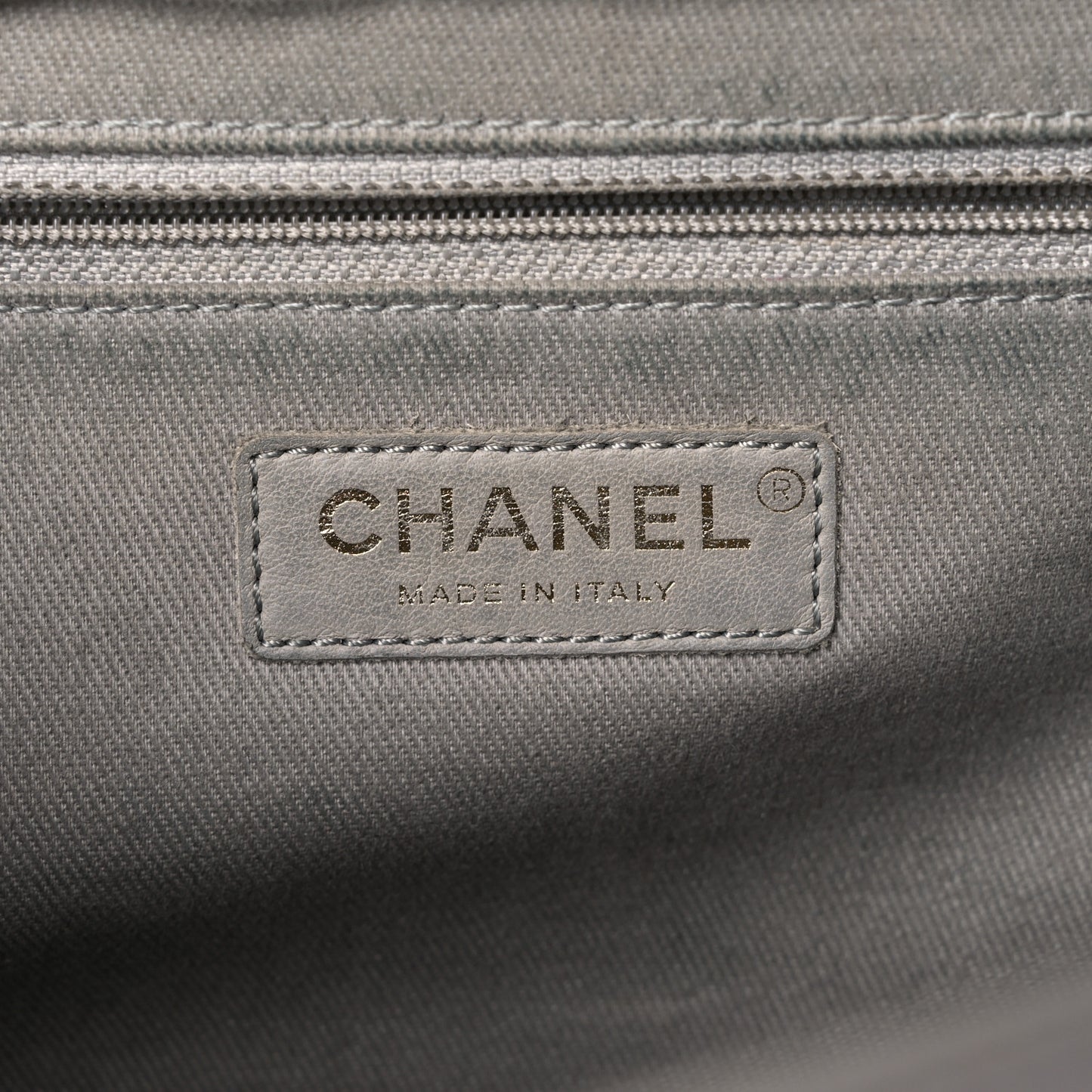 Caviar Quilted Large Business Affinity Flap Grey