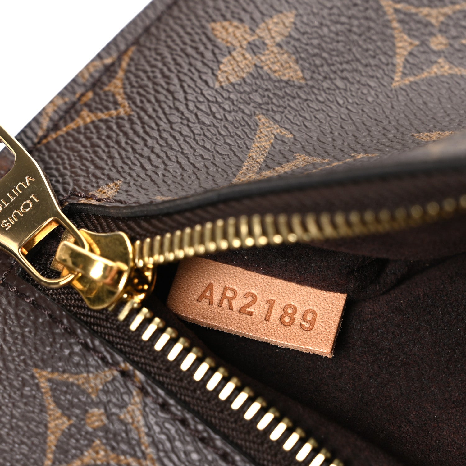 Louis Vuitton Monogram Pochette Metis 7 of 10