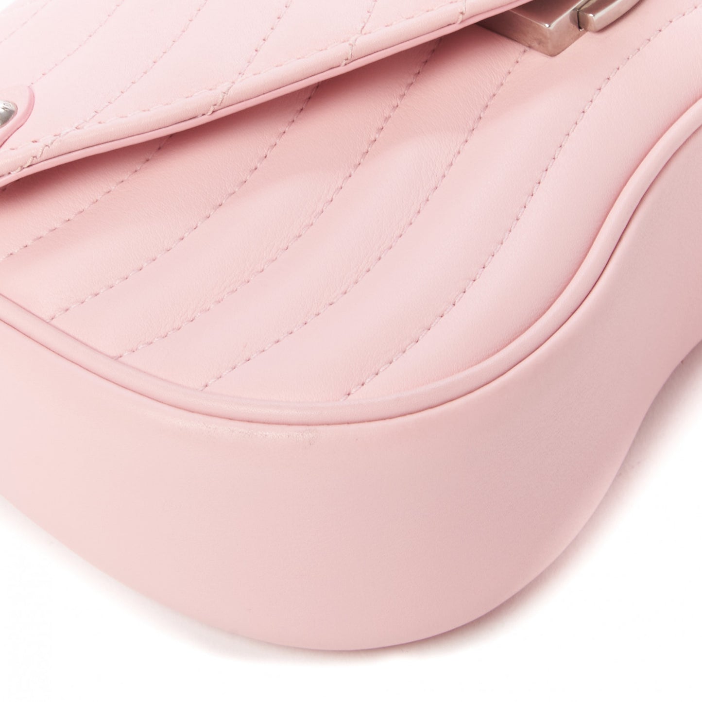 Calfskin New Wave Chain PM Smoothie Pink