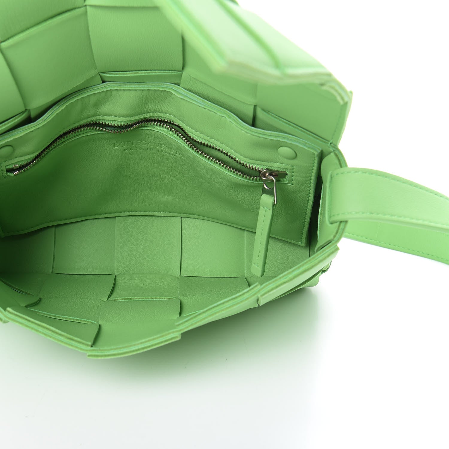 Bottega Veneta Nappa Maxi Intreccio Cassette Bag Pistachio 5 of 10